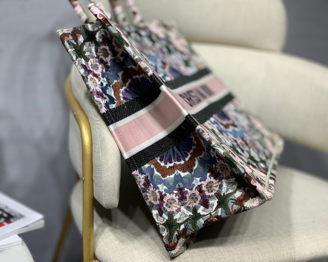 D10r Canvas Book Tote OBLIQUE 41.5cm