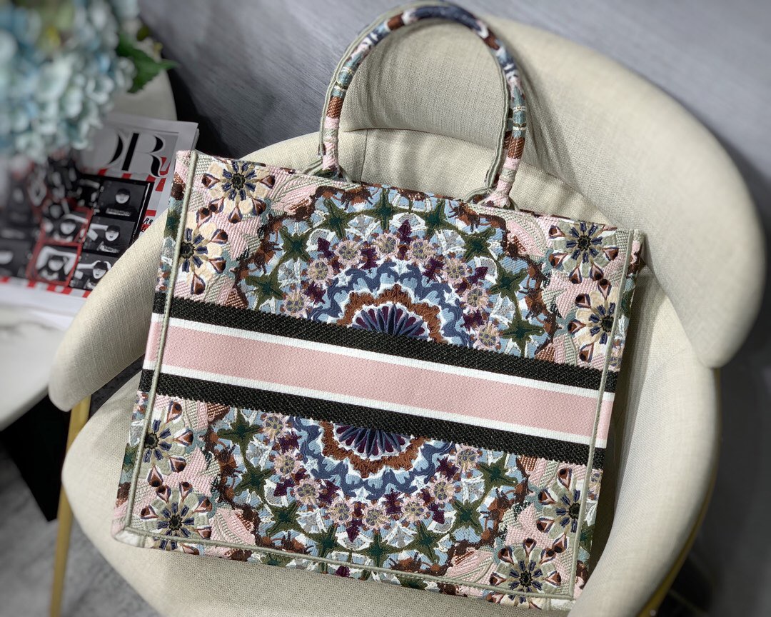 D10r Canvas Book Tote OBLIQUE 41.5cm