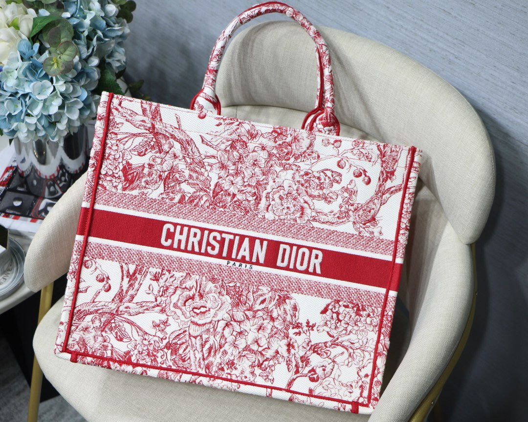 D10r Canvas Book Tote