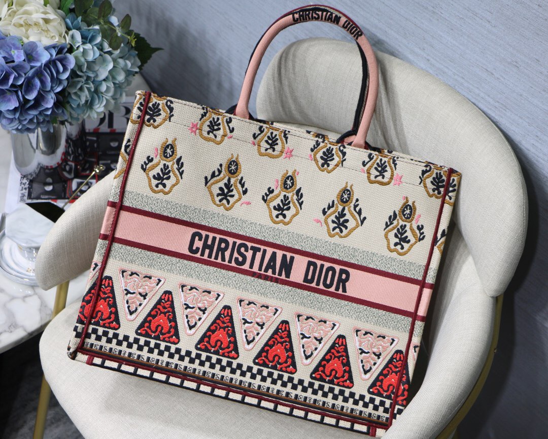 D10r Multicolor OBLIQUE Canvas Book Tote