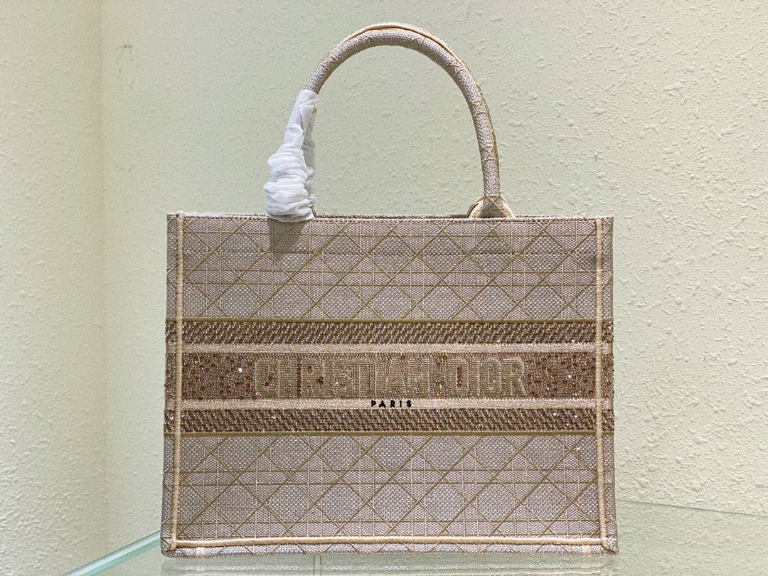 D10r Book Tote 36.5cm
