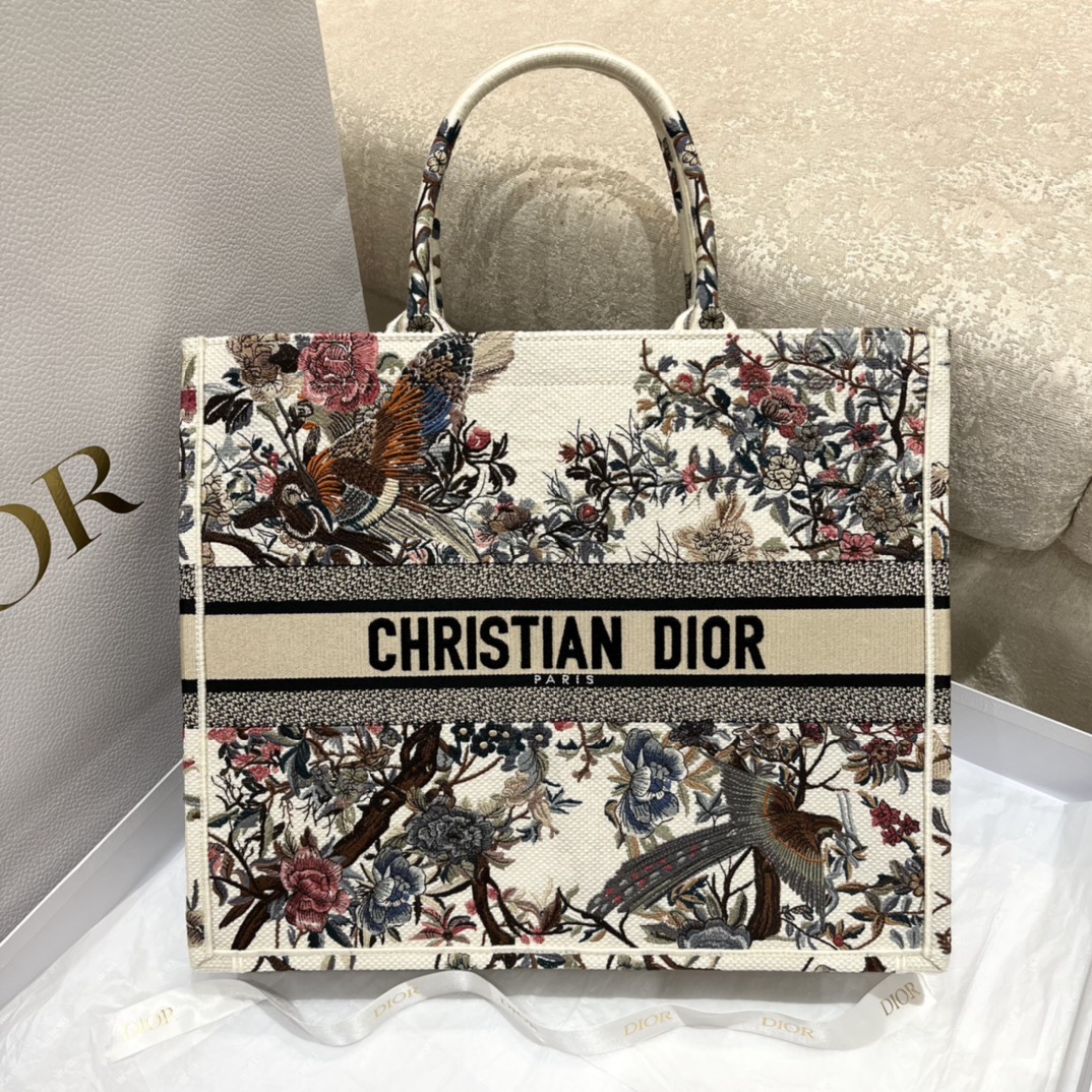 D10r Tote Bag