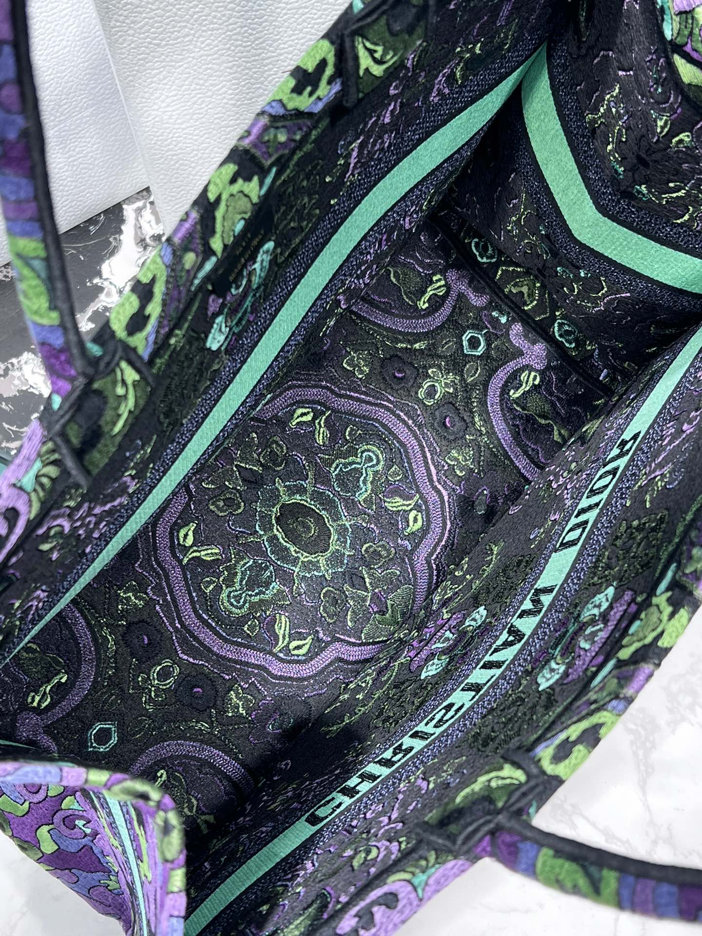 Bagsaaa D10r Large Book Tote Multicolor D10r Indian Purple Embroidery - 42 x 35 x 18.5 cm