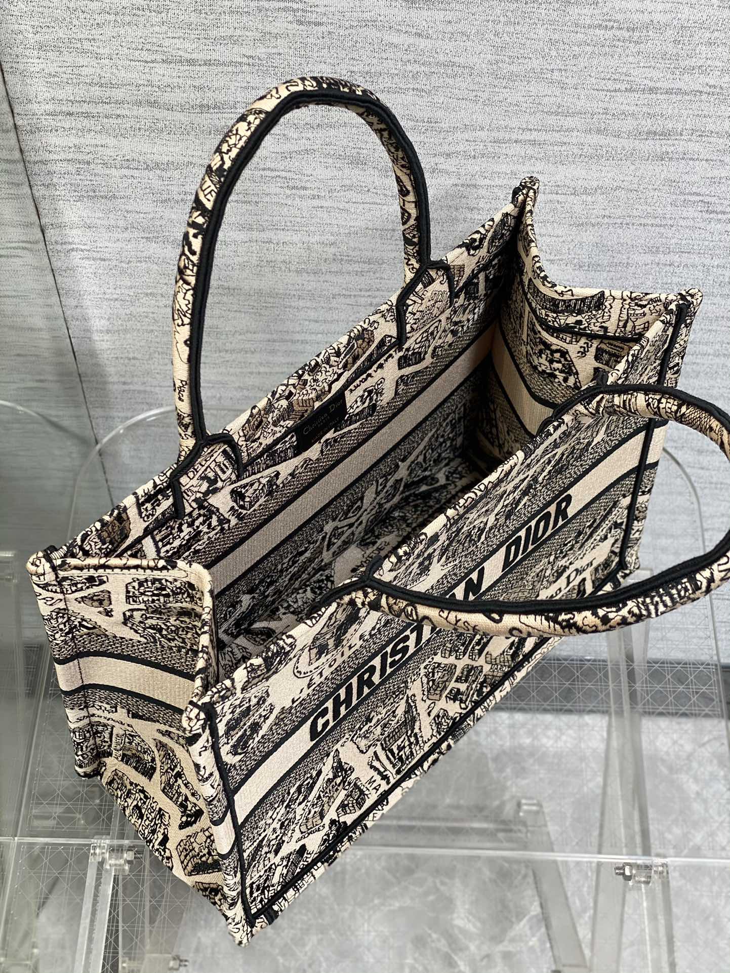 Bagsaaa D10r Book Tote Medium Brown Plan de Paris Embroidery - 36 x 27.5 x 16.5 cm