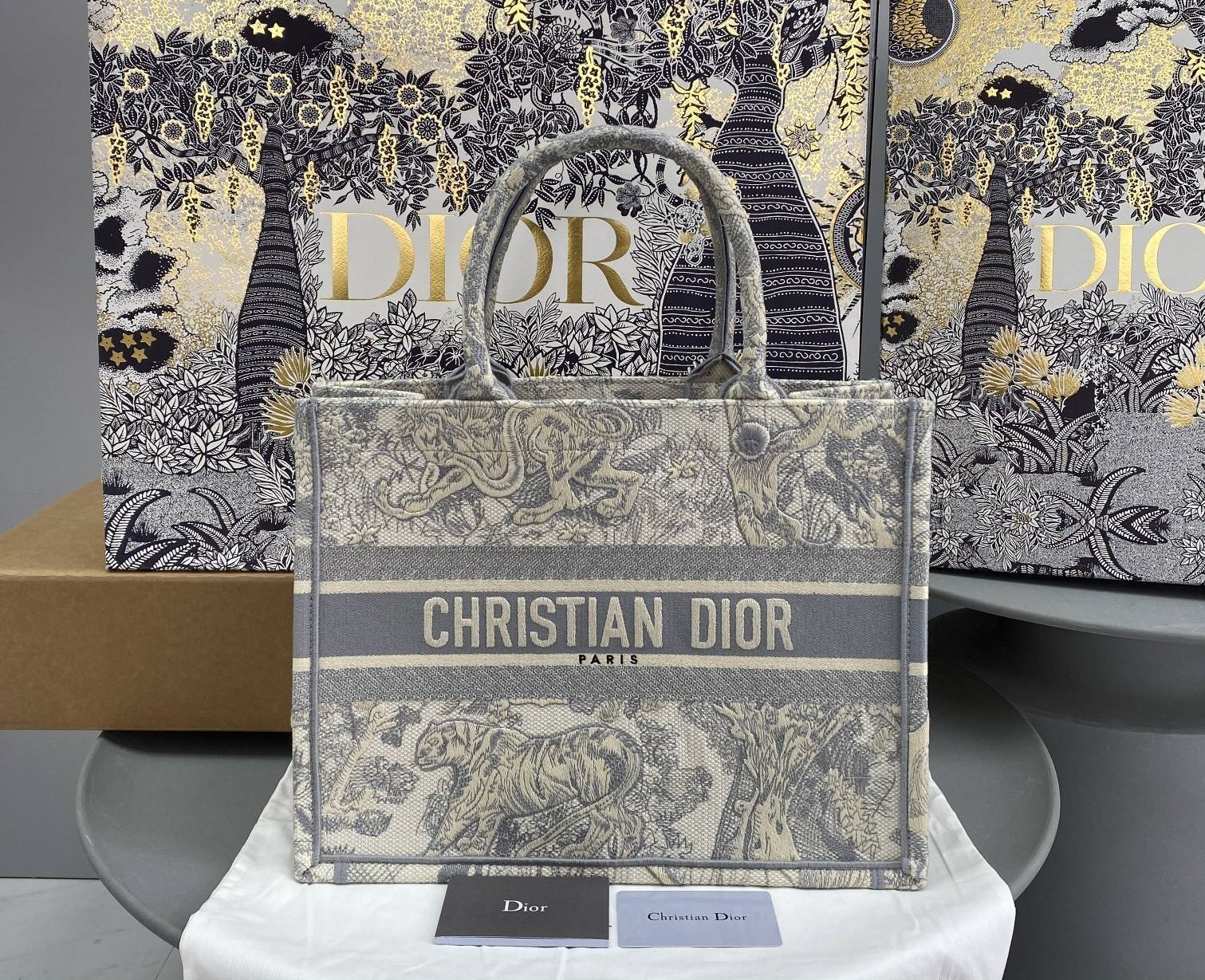 Bagsaaa D10r Book Tote Medium Ecru and Gray Toile de Jouy Embroider - 36 x 27.5 x 16.5 cm