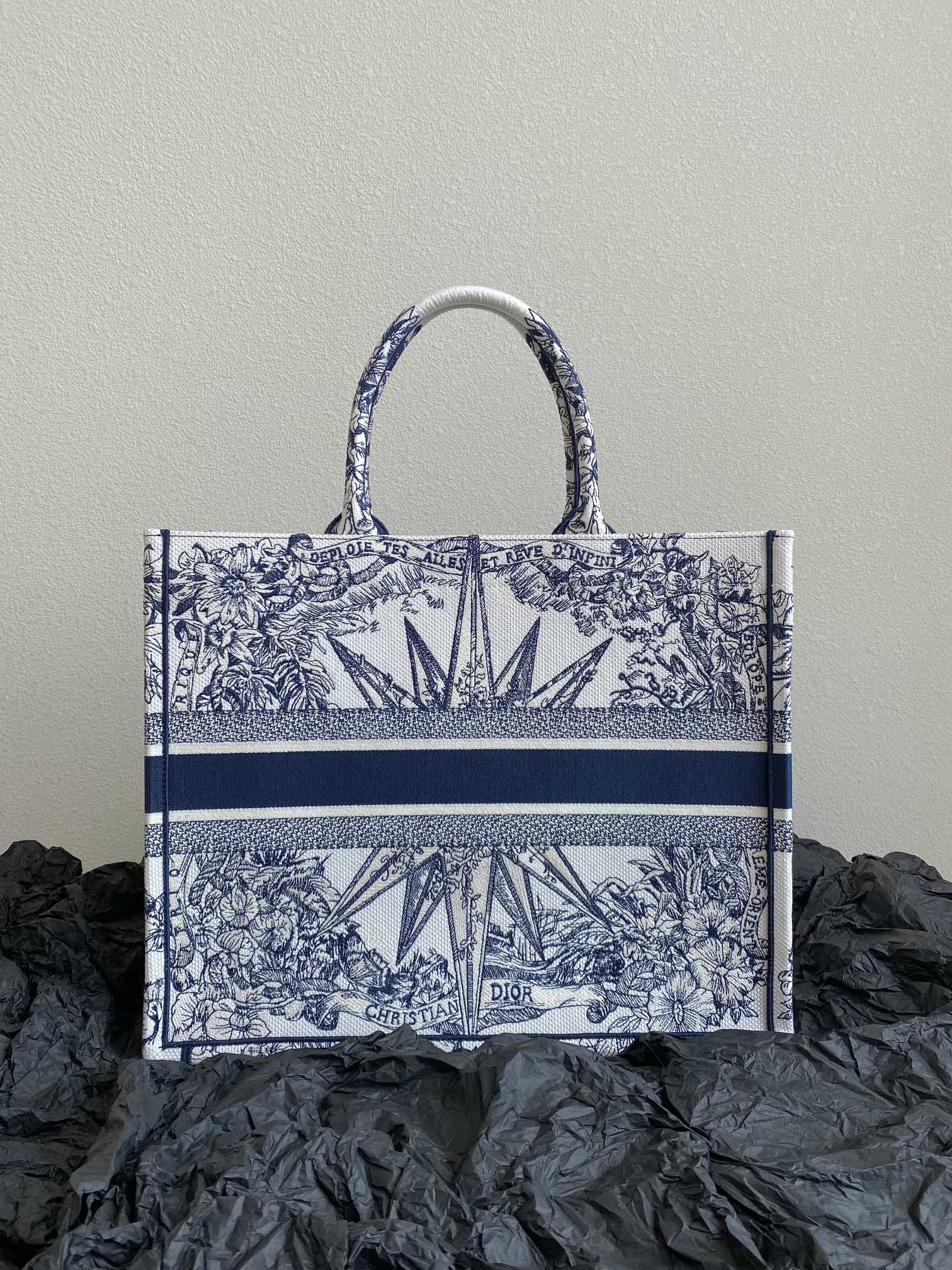Bagsaaa D10r Book Tote Large Star Navy- 41cm