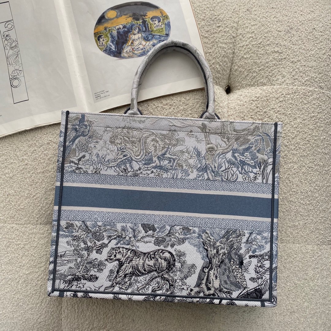 Bagsaaa D10r Book Tote Large Gradient Toile de Jouy Voyage Embroidery - 41cm
