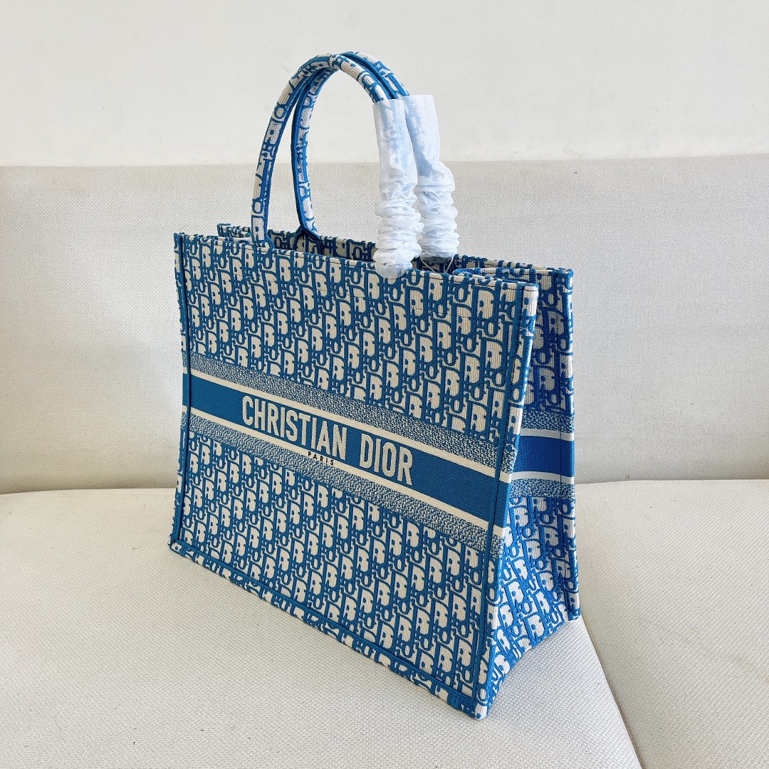 Bagsaaa D10r Book Tote Large 41cm Blue Oblique Jacquard