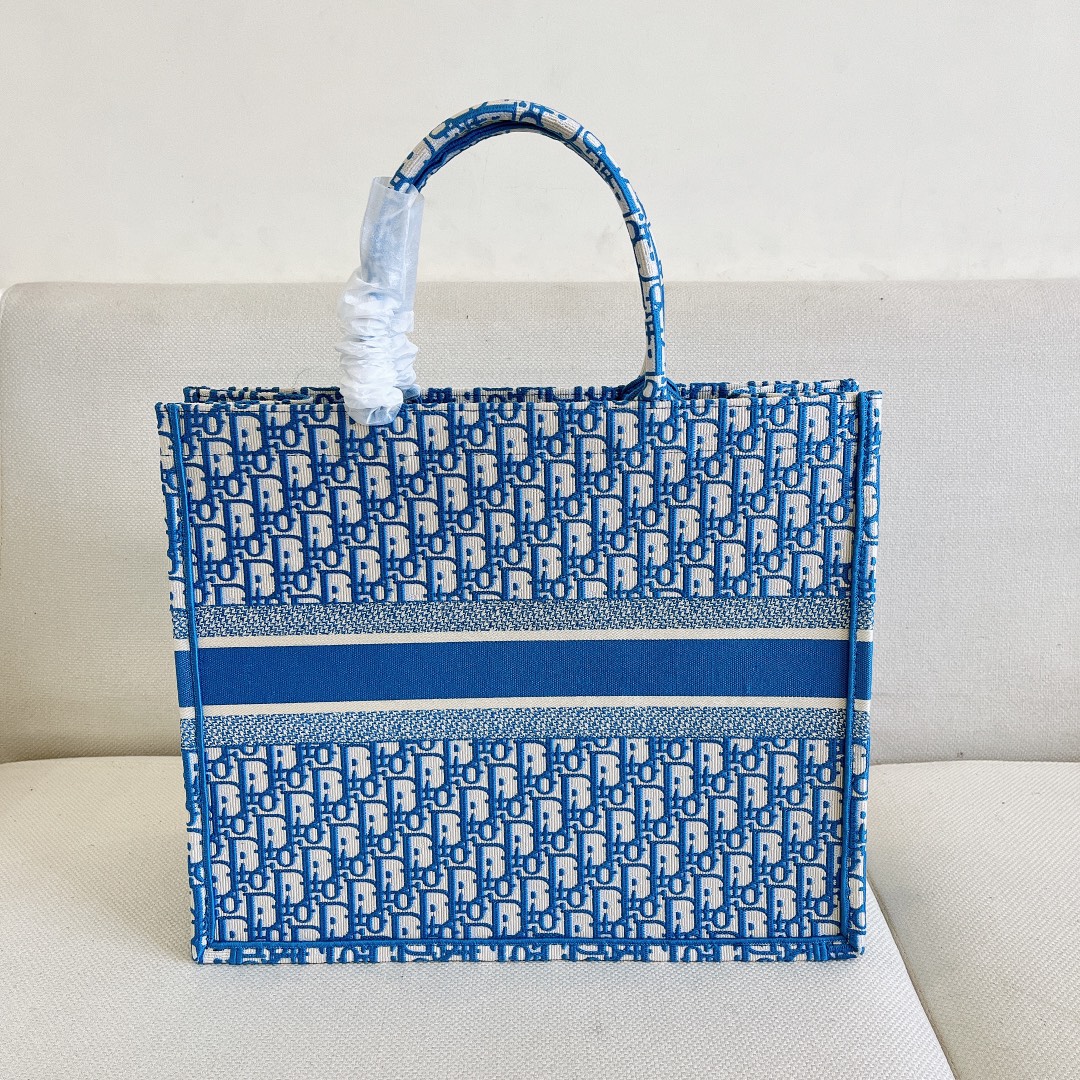Bagsaaa D10r Book Tote Large 41cm Blue Oblique Jacquard