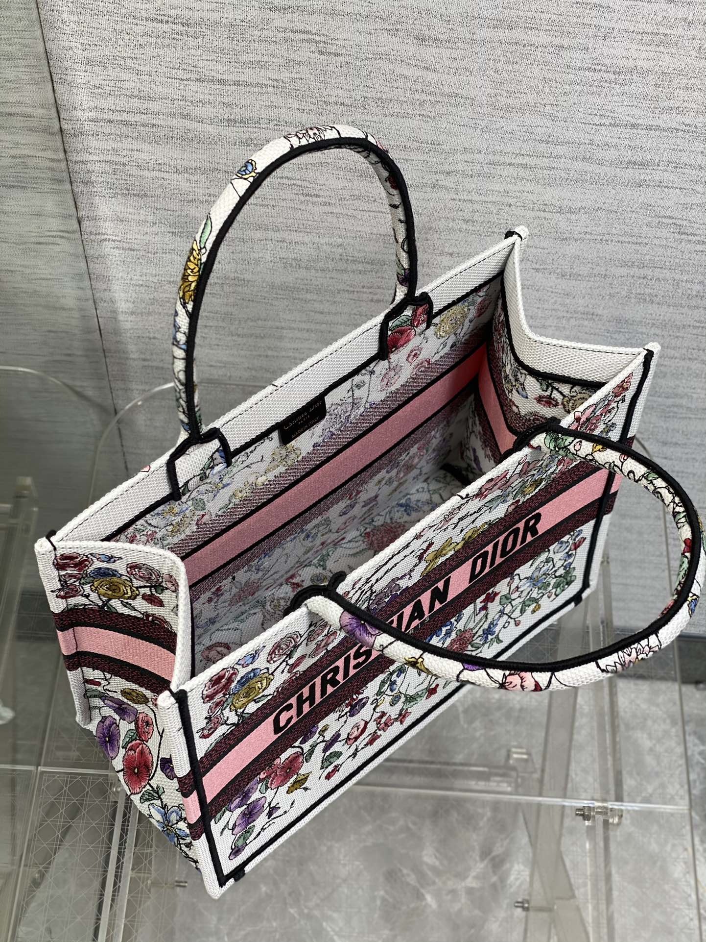 Bagsaaa D10r Book Tote Embroidery Pink Flower Pattern - 36cm