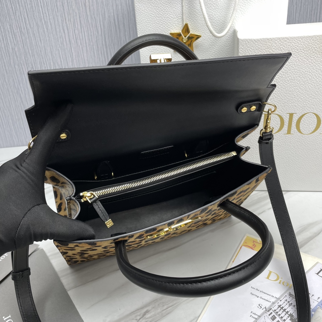 Bagsaaa D10r St Honore Leopard Leather 30x22.5x16