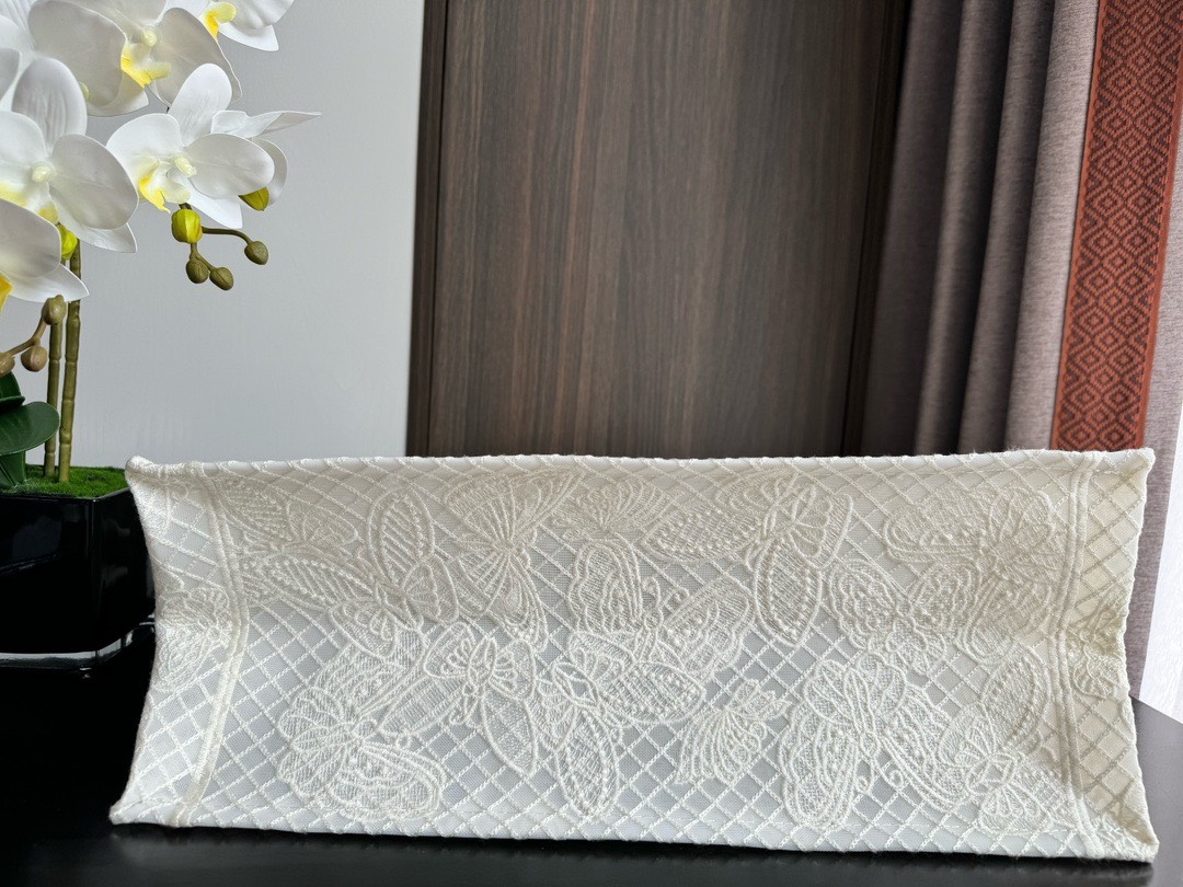 Bagsaaa D10r Book Tote Large White D-Lace Butterfly Embroidery with 3D Macramé Effect