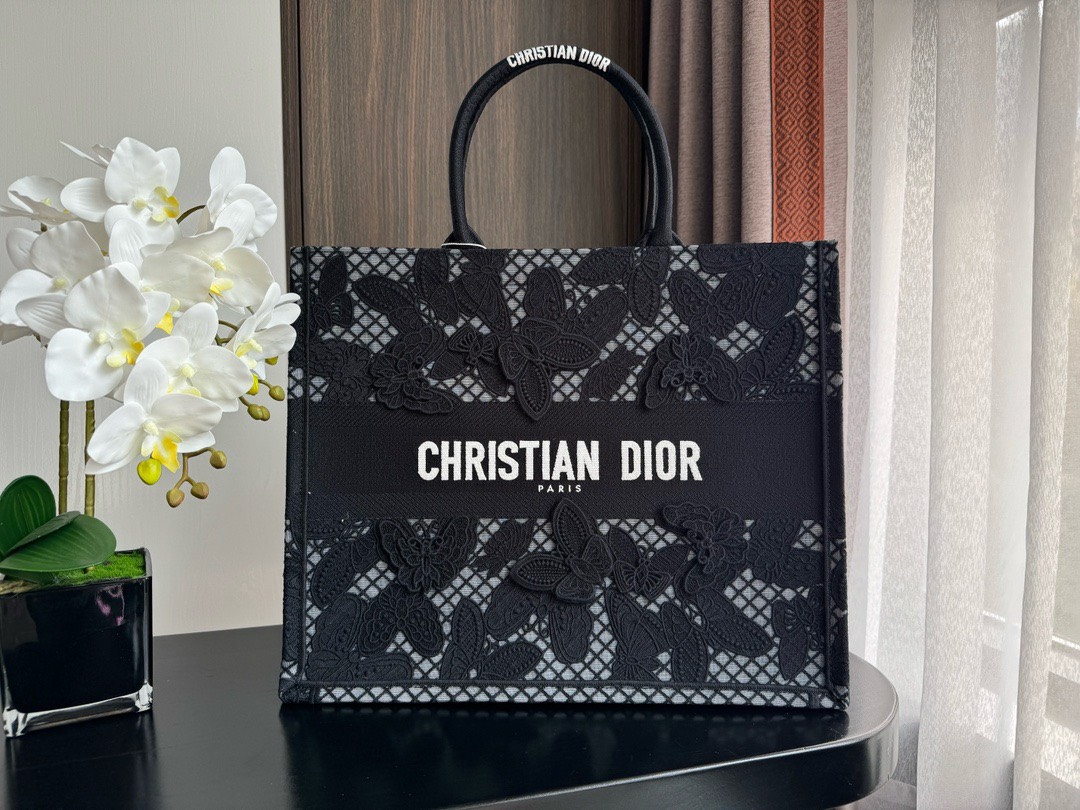 Bagsaaa D10r Book Tote Large Black D-Lace Butterfly Embroidery with 3D Macramé Effect