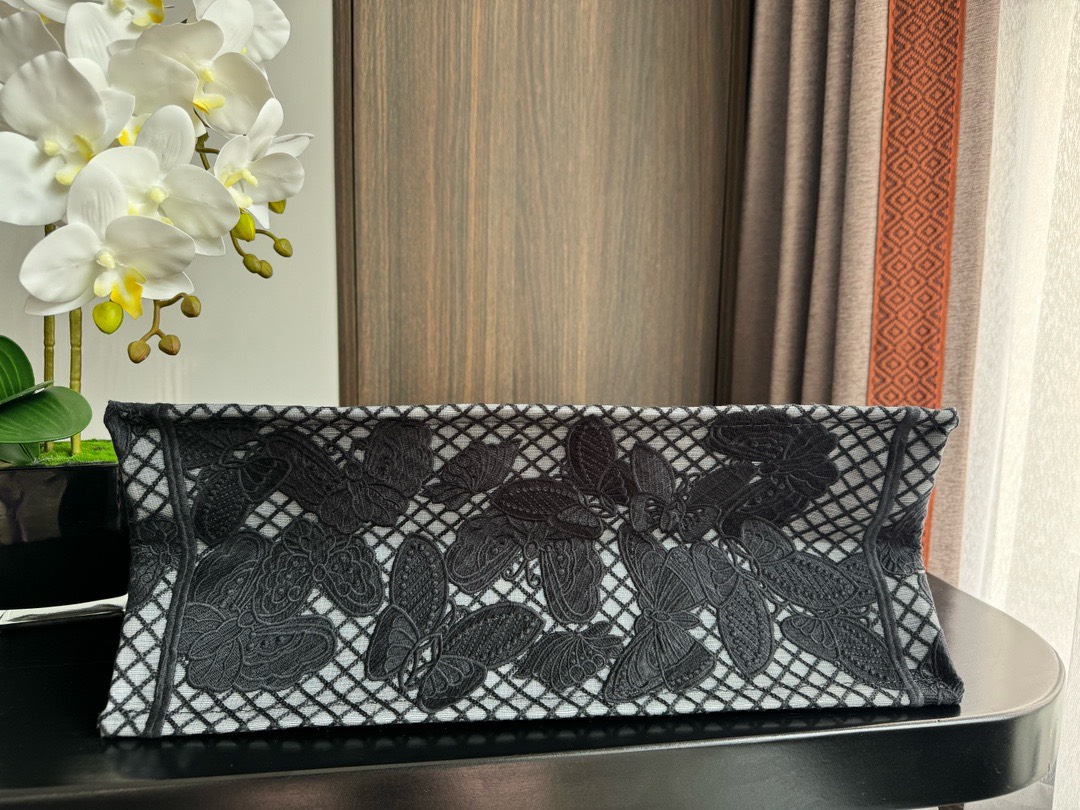 Bagsaaa D10r Book Tote Large Black D-Lace Butterfly Embroidery with 3D Macramé Effect