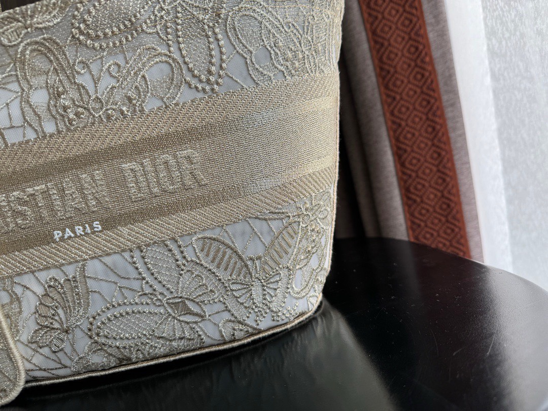 Bagsaaa D10r Hat Basket Bag Gold-tone Gradient Butterflies Embroidery