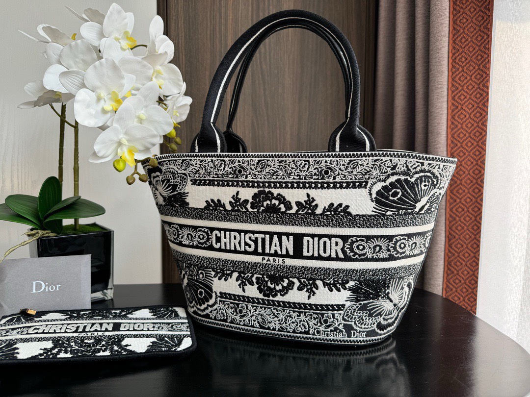 Bagsaaa D10r Hat Basket Bag White and Black Butterfly Bandana Embroidery