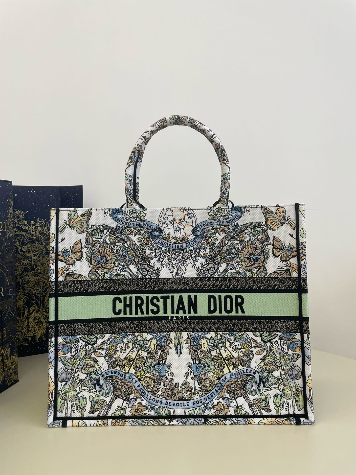 Bagsaaa D10r Lady Large Book Tote Multicolor Toile de Jouy - 42 x 35 x 18.5 cm