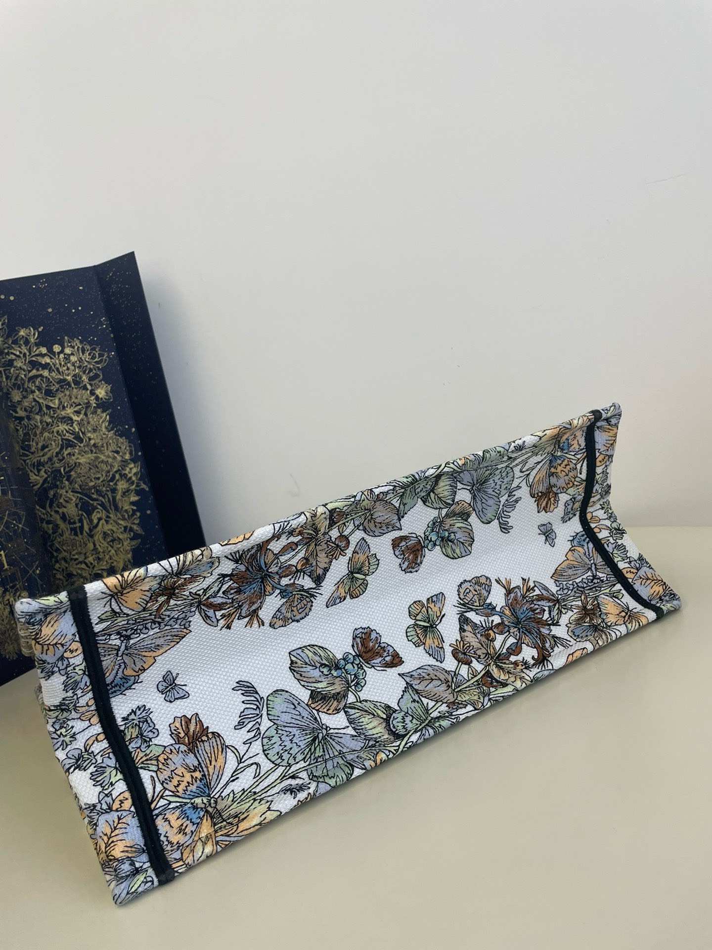 Bagsaaa D10r Lady Large Book Tote Multicolor Toile de Jouy - 42 x 35 x 18.5 cm