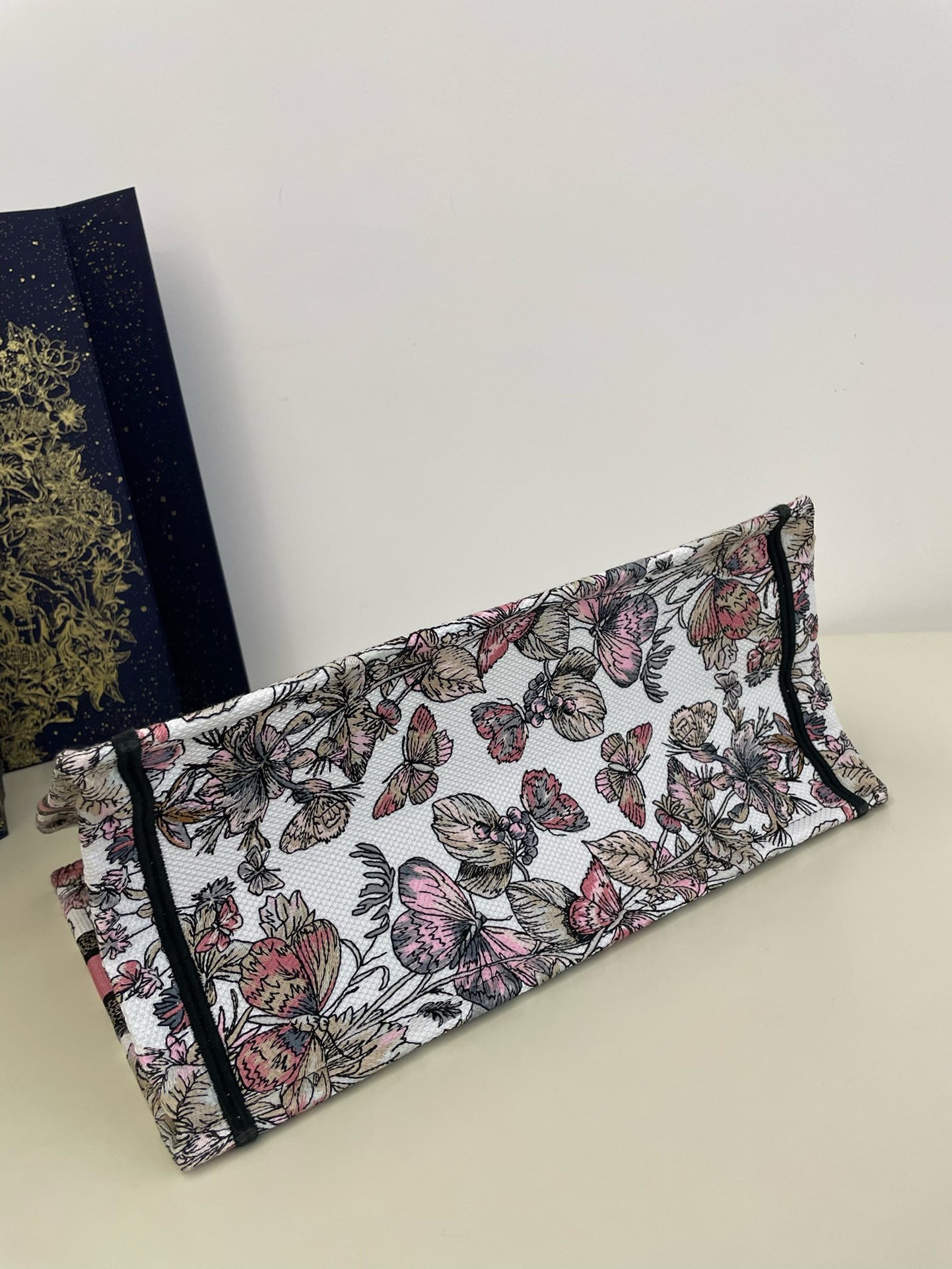 Bagsaaa D10r Lady Medium Book Tote White and Pastel Pink Butterfly Around The World Embroidery - 36x18x28cm