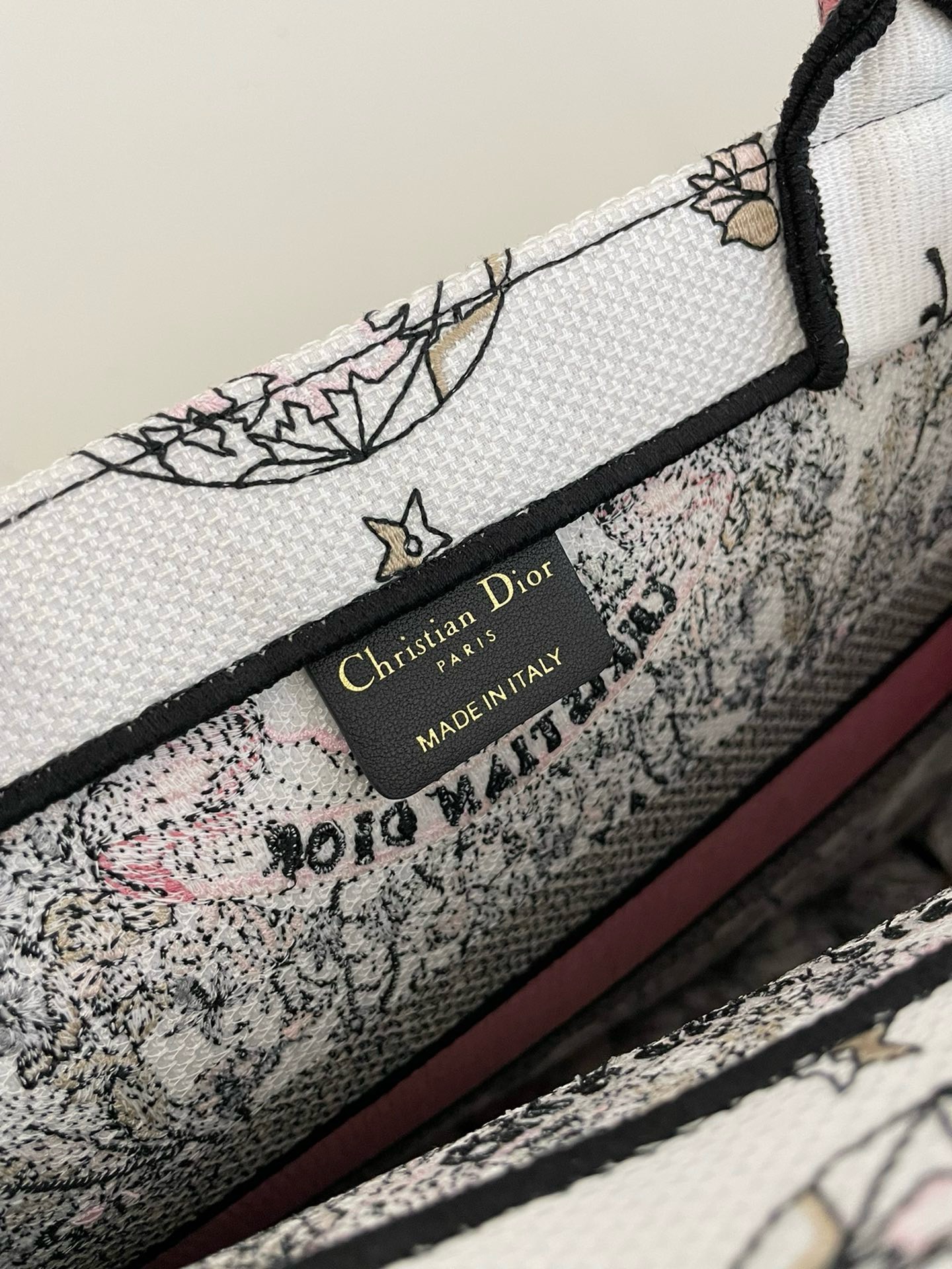 Bagsaaa D10r Lady Medium Book Tote White and Pastel Pink Butterfly Around The World Embroidery - 36x18x28cm