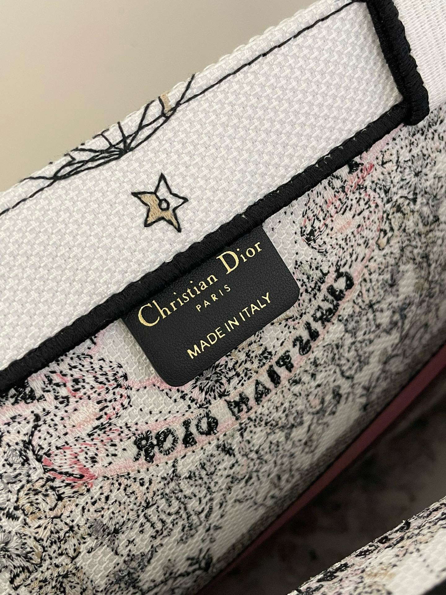 Bagsaaa D10r Lady Medium Book Tote White and Pastel Pink Butterfly Around The World Embroidery - 42 x 35 x 18.5 cm
