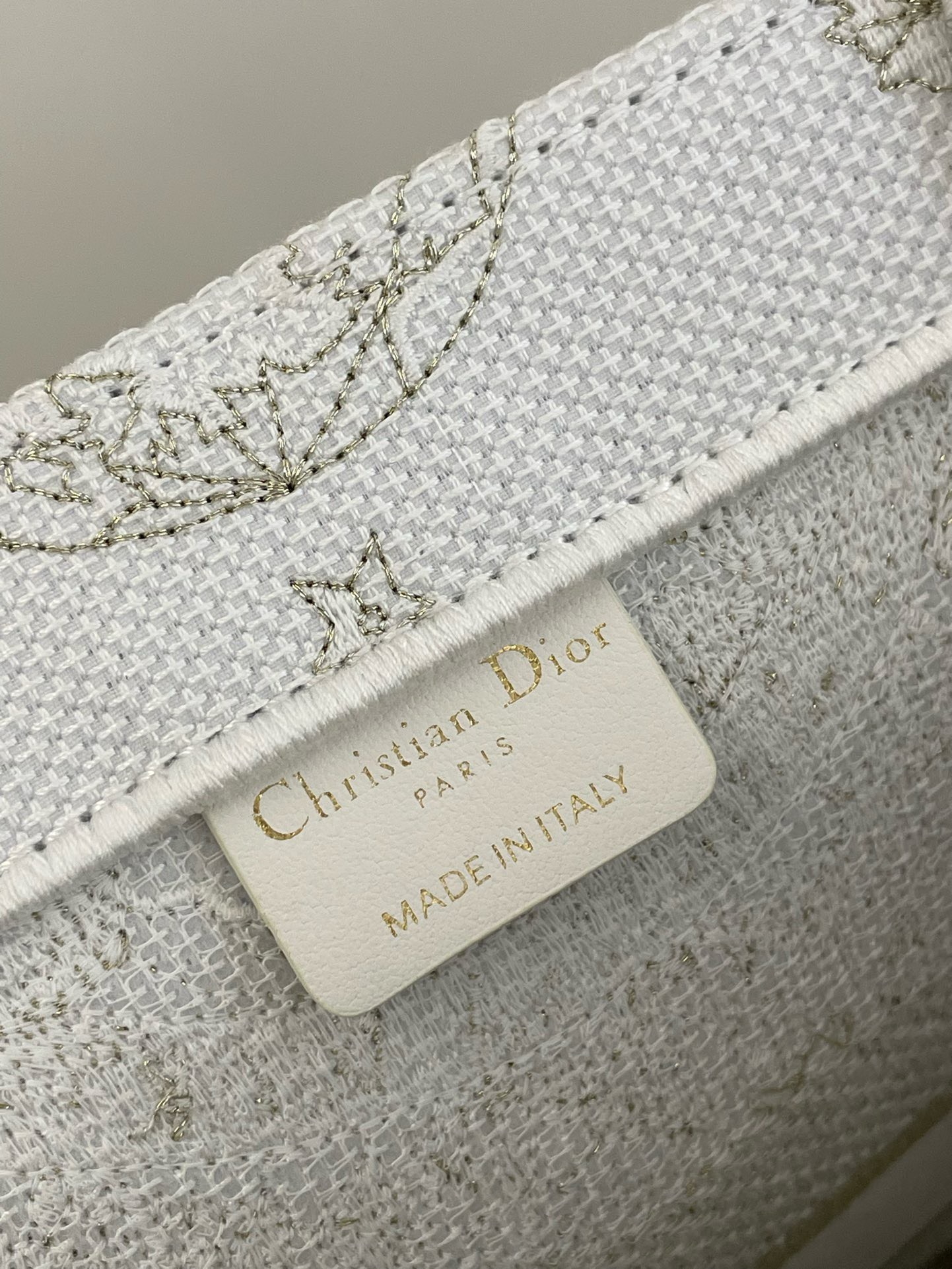Bagsaaa D10r Lady Medium Book Tote Gold-Tone and White Butterfly Around The World Embroidery - 36x18x28cm