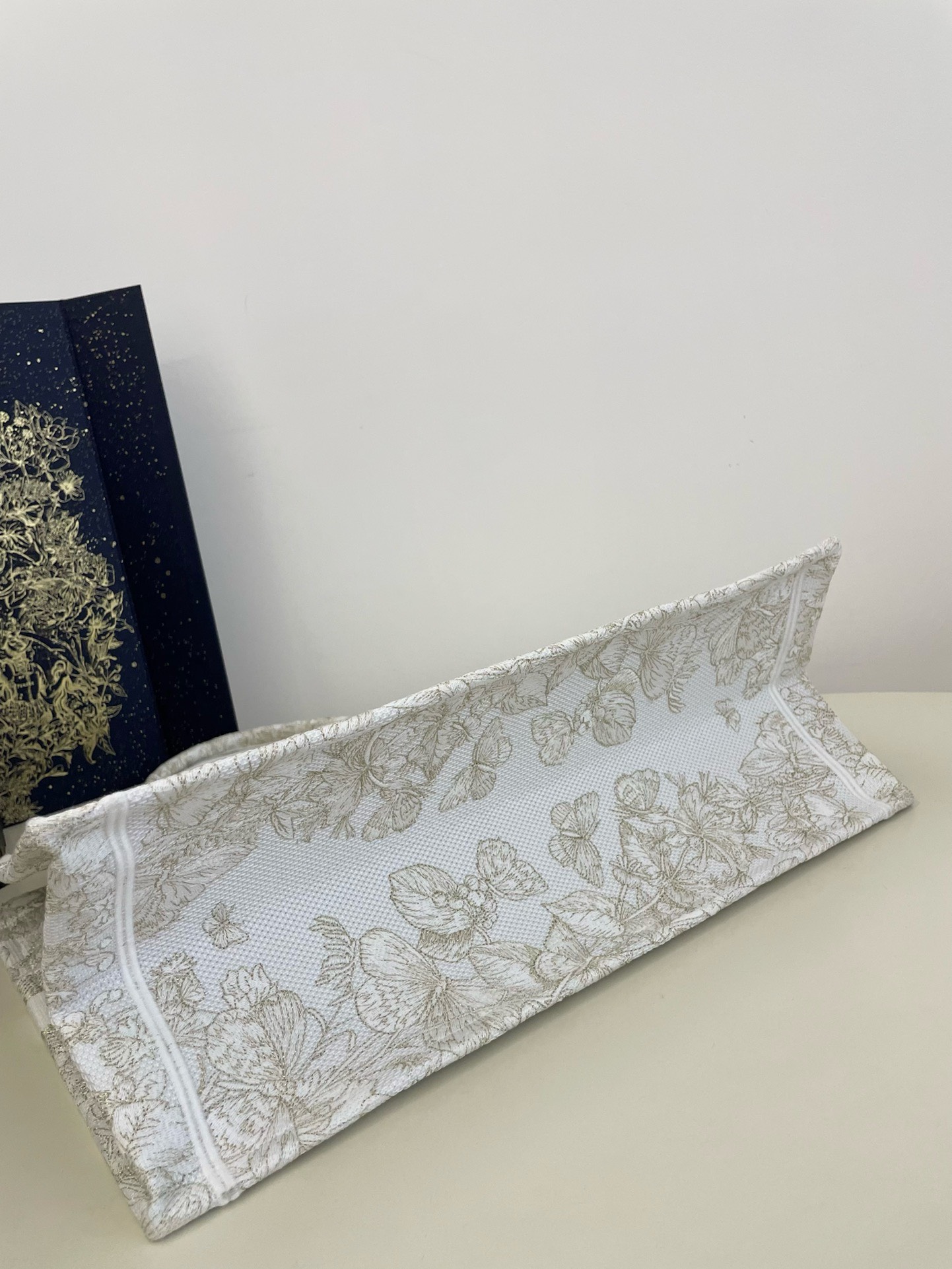 Bagsaaa D10r Lady Large Book Tote Gold-Tone and White Butterfly Around The World Embroidery -42 x 35 x 18.5 cm