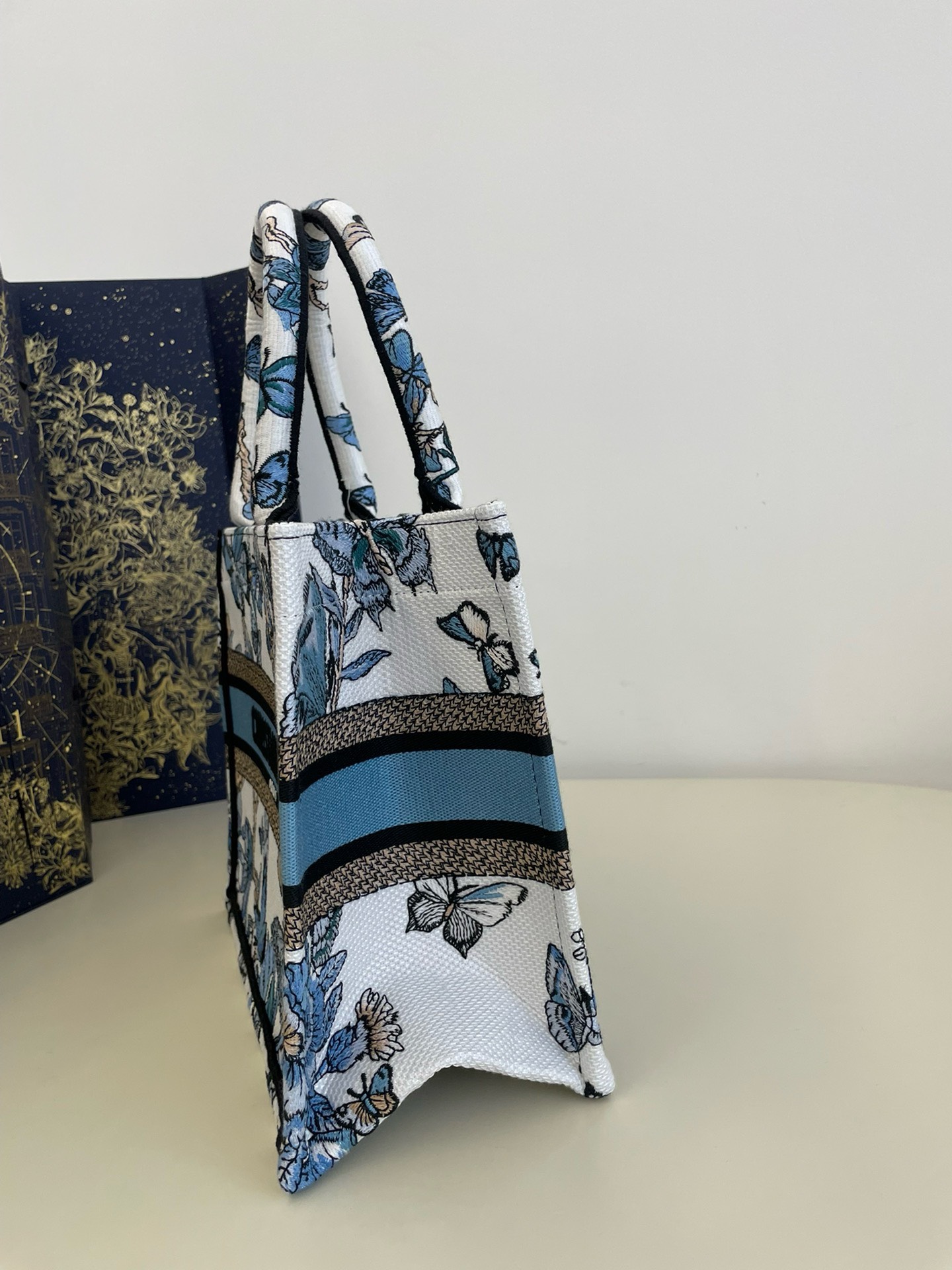 Bagsaaa D10r Small Book Tote White and Blue Toile De Jouy Mexico Embroidery - 26x8x22cm