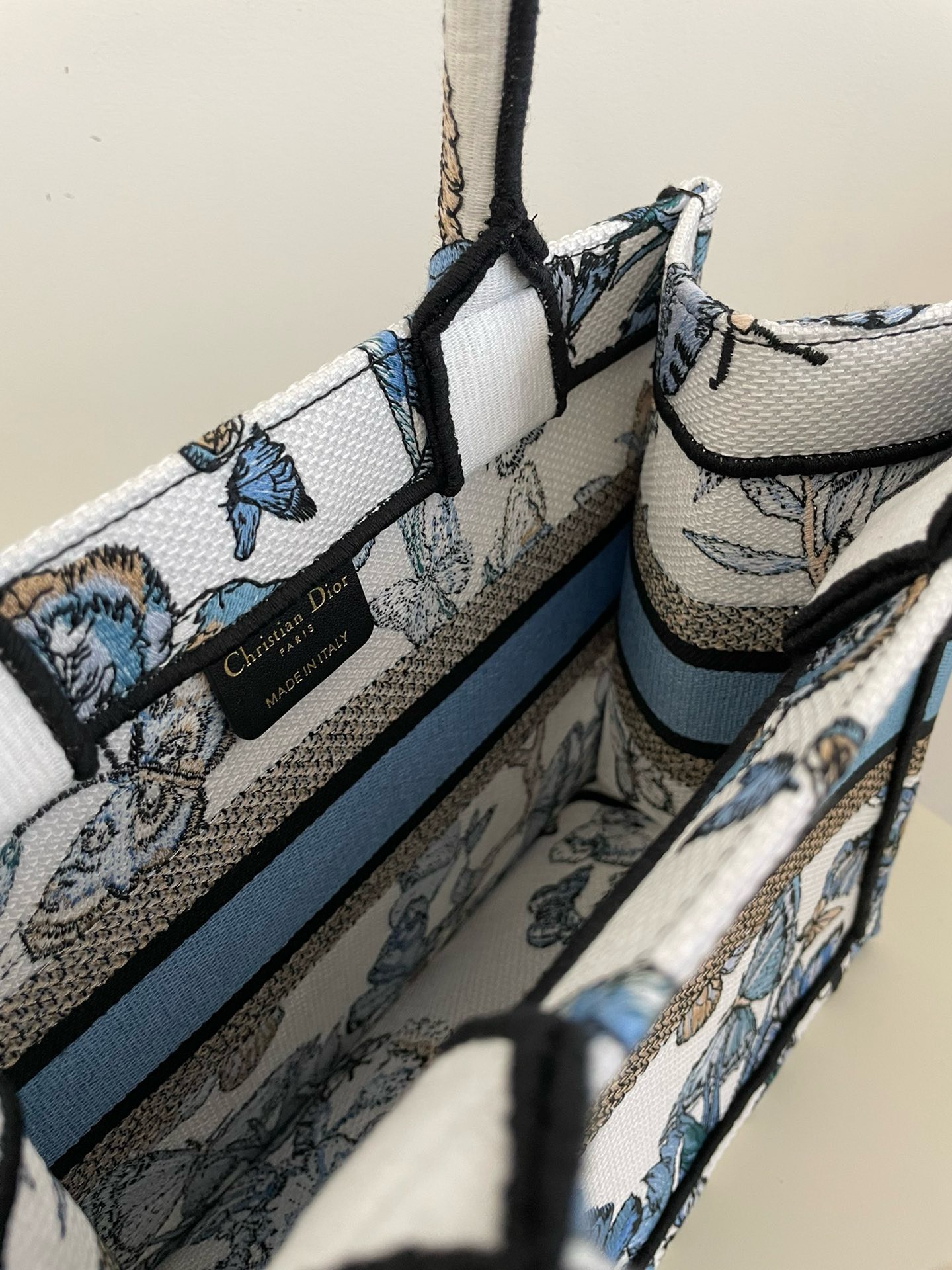 Bagsaaa D10r Small Book Tote White and Blue Toile De Jouy Mexico Embroidery - 26x8x22cm