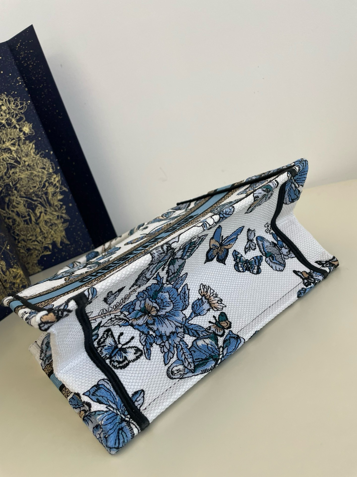 Bagsaaa D10r Small Book Tote White and Blue Toile De Jouy Mexico Embroidery - 26x8x22cm