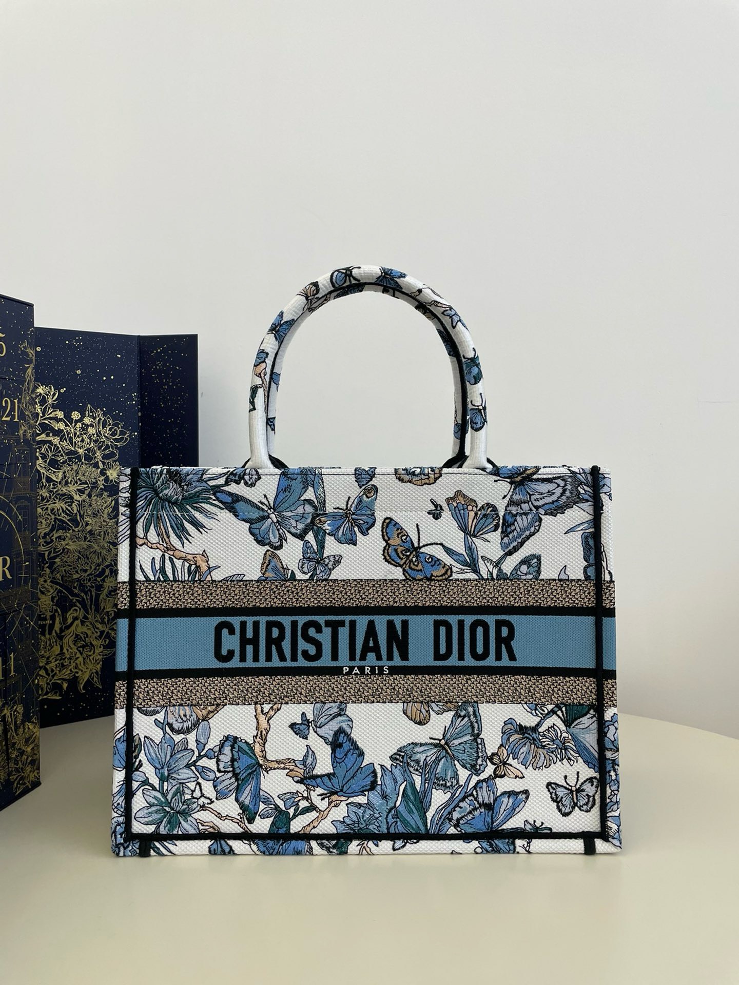 Bagsaaa D10r Medium Book Tote White and Blue Toile De Jouy Mexico Embroidery - 36x18x28cm