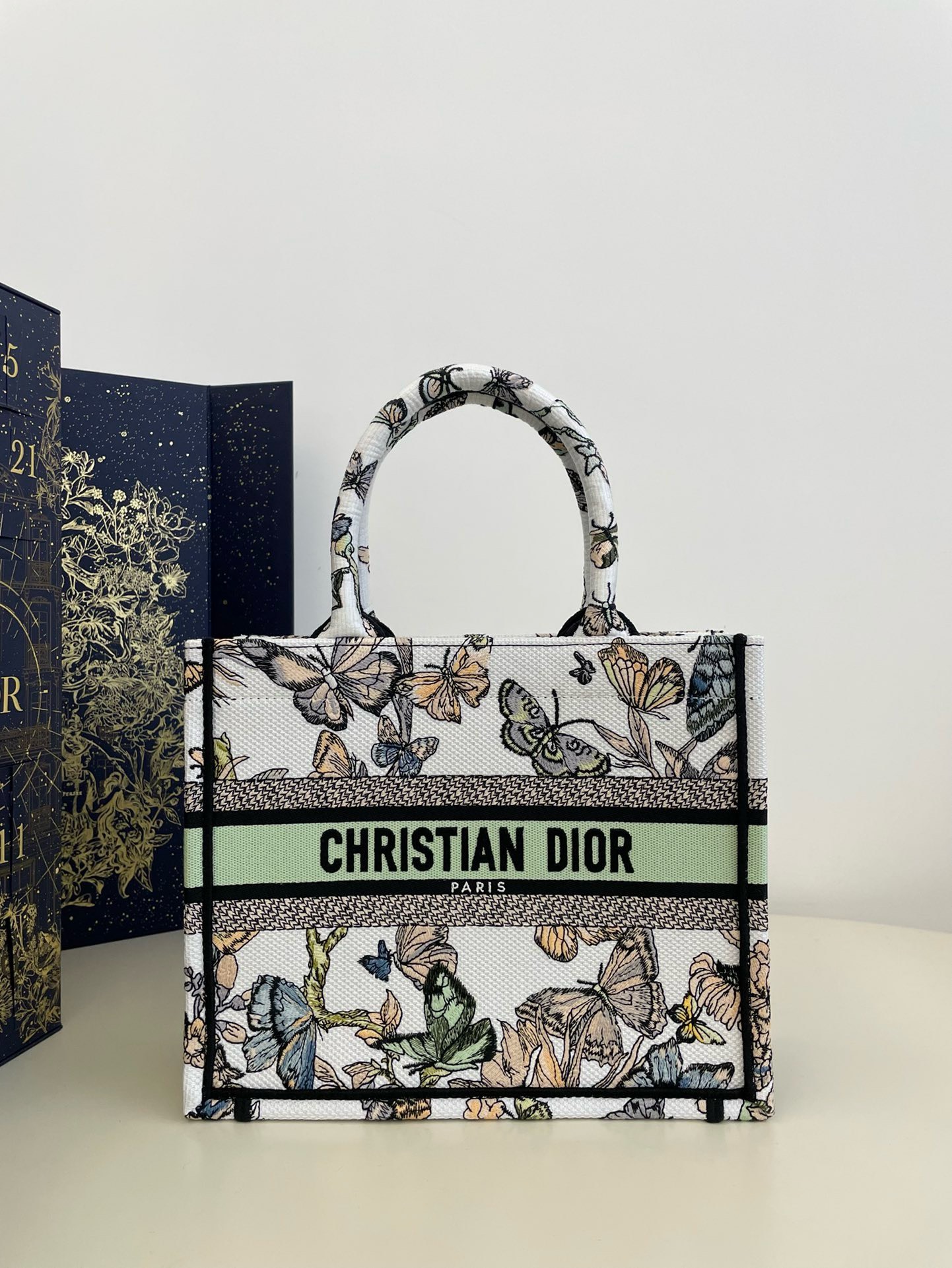 Bagsaaa D10r Small Book Tote White and Green Toile De Jouy Mexico Embroidery - 26x8x22cm