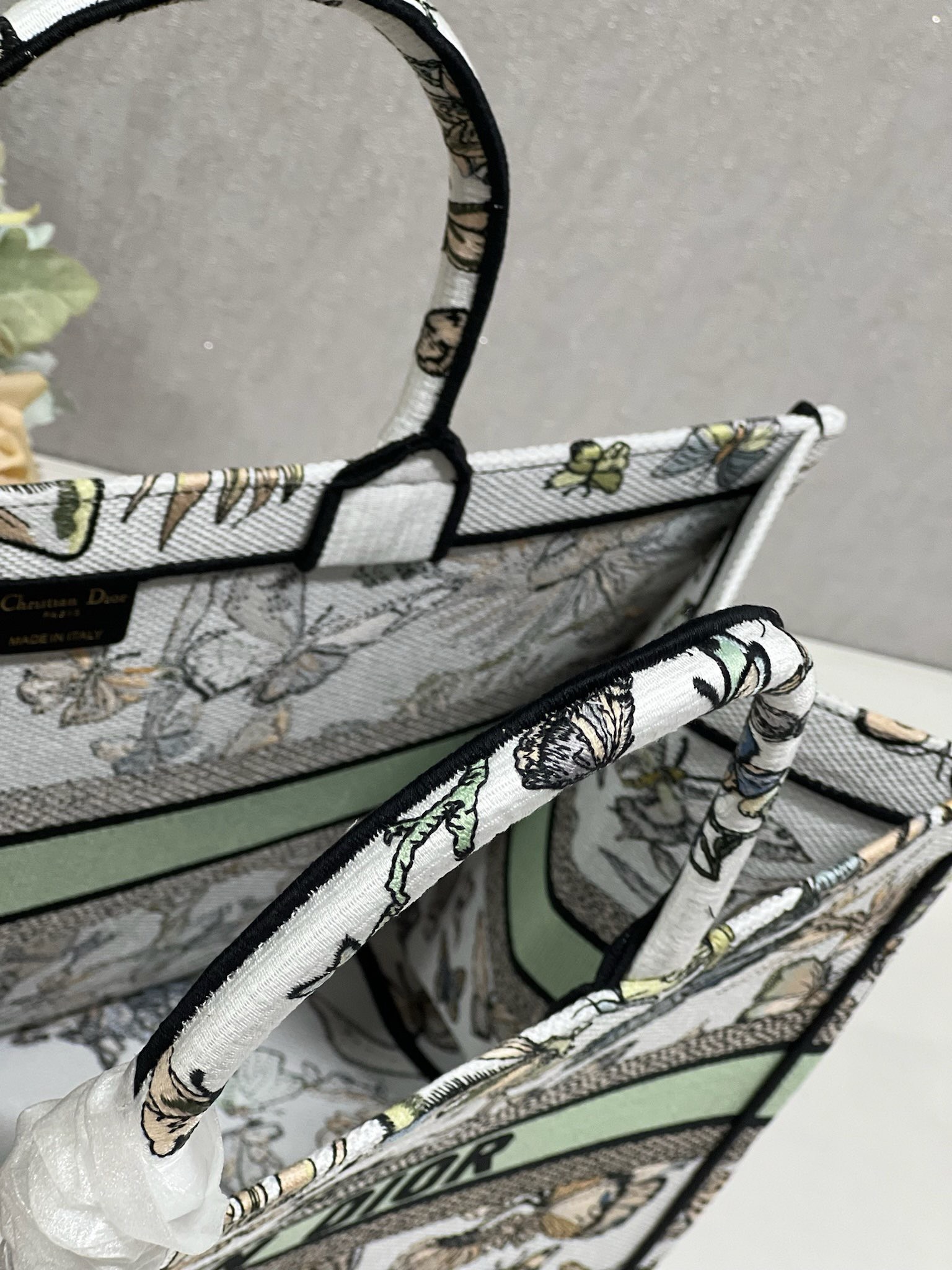 Bagsaaa D10r Large Book Tote White and Green Toile De Jouy Mexico Embroidery - 42cm