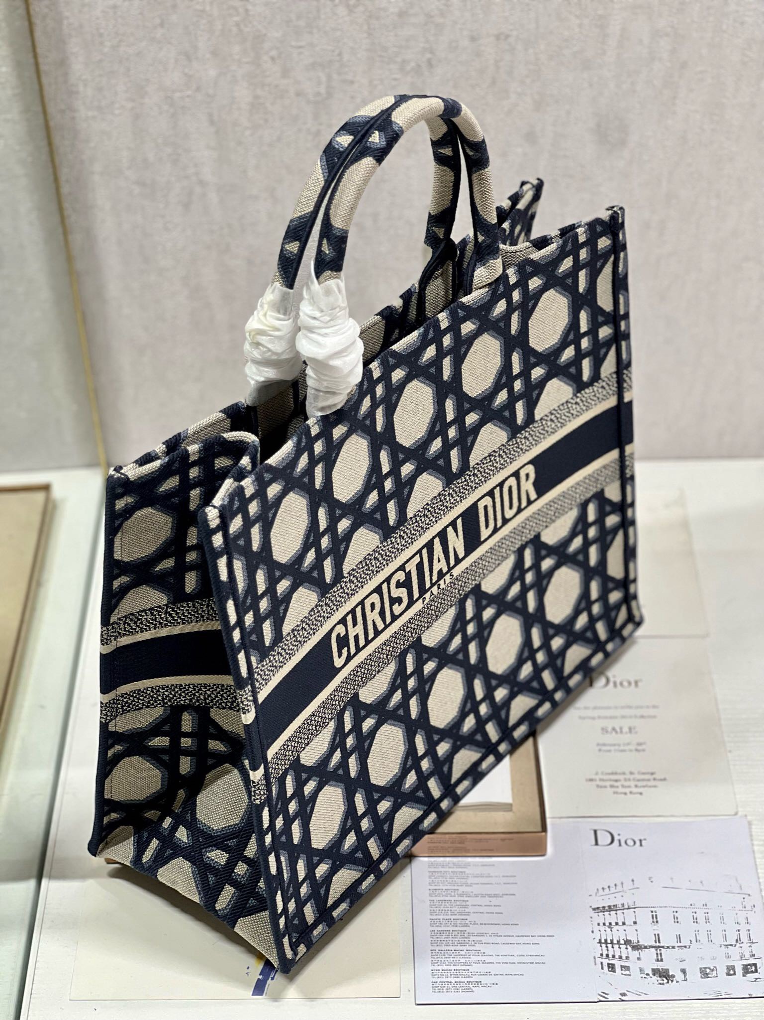 Bagsaaa D10r Large Book Tote Blue Macrocannage Embroidery