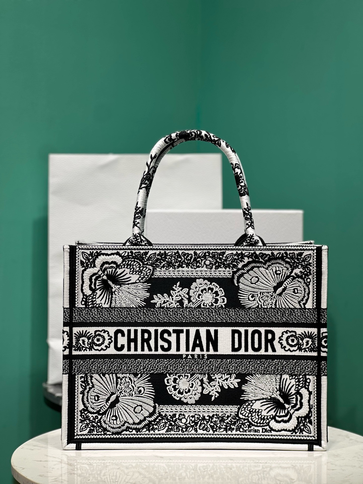 Bagsaaa D10r Medium Book Tote Black and White Butterfly Bandana Embroidery (36 x 27.5 x 16.5 cm)