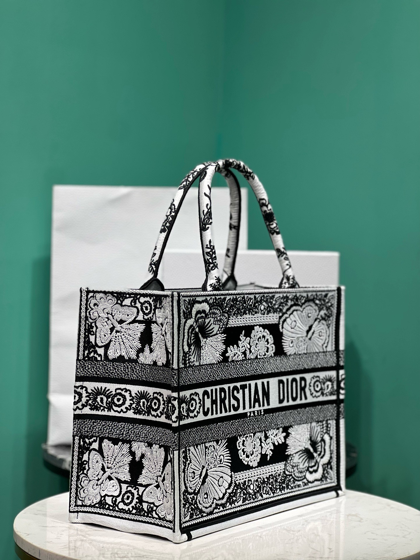 Bagsaaa D10r Medium Book Tote Black and White Butterfly Bandana Embroidery (36 x 27.5 x 16.5 cm)