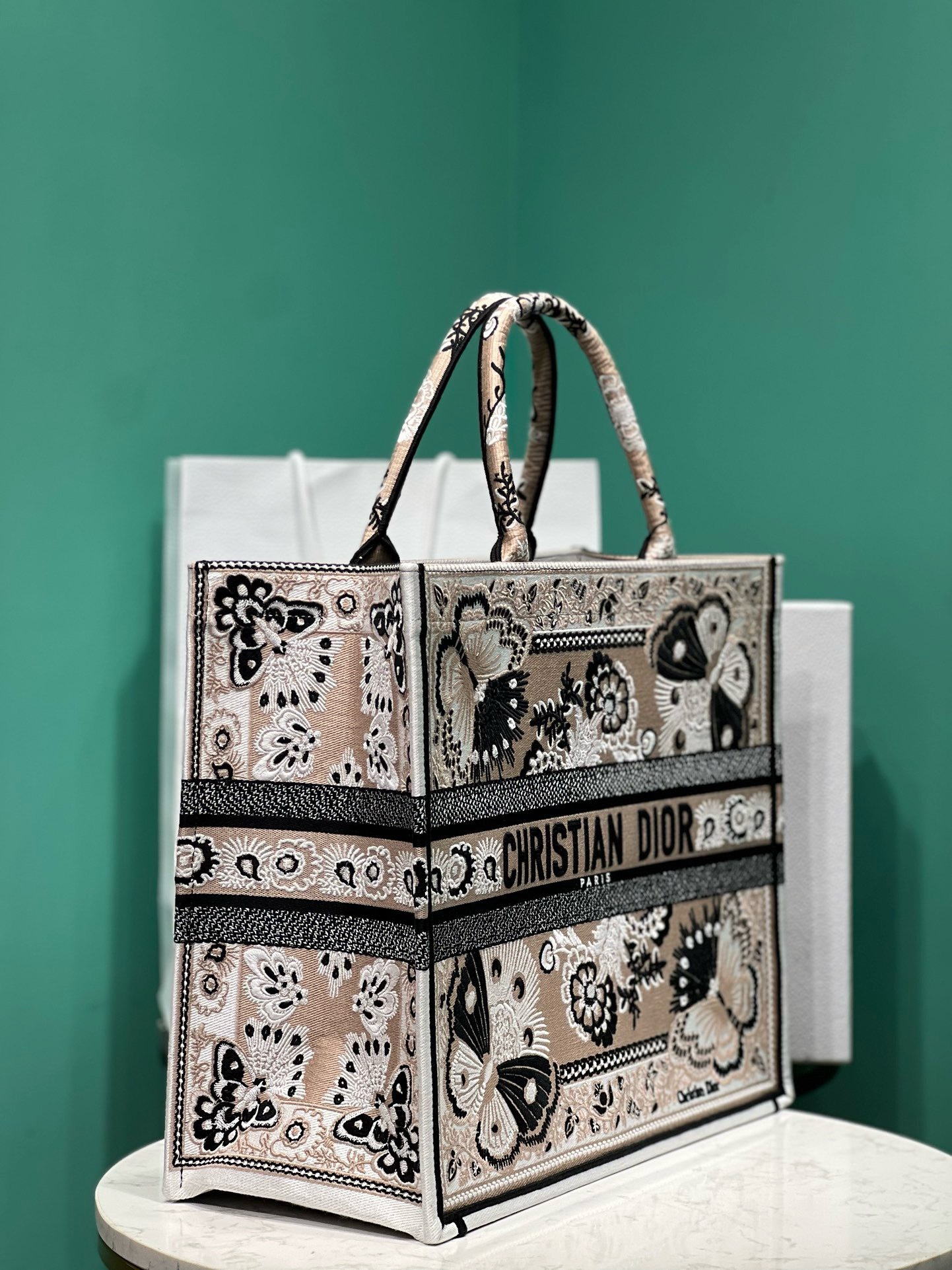 Bagsaaa D10r Medium Book Tote Beige and White Butterfly Bandana Embroidery