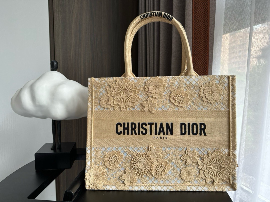Bagsaaa D10r Book Tote Medium Beige D-Lace Flower Embroidery with 3D Macramé Effect