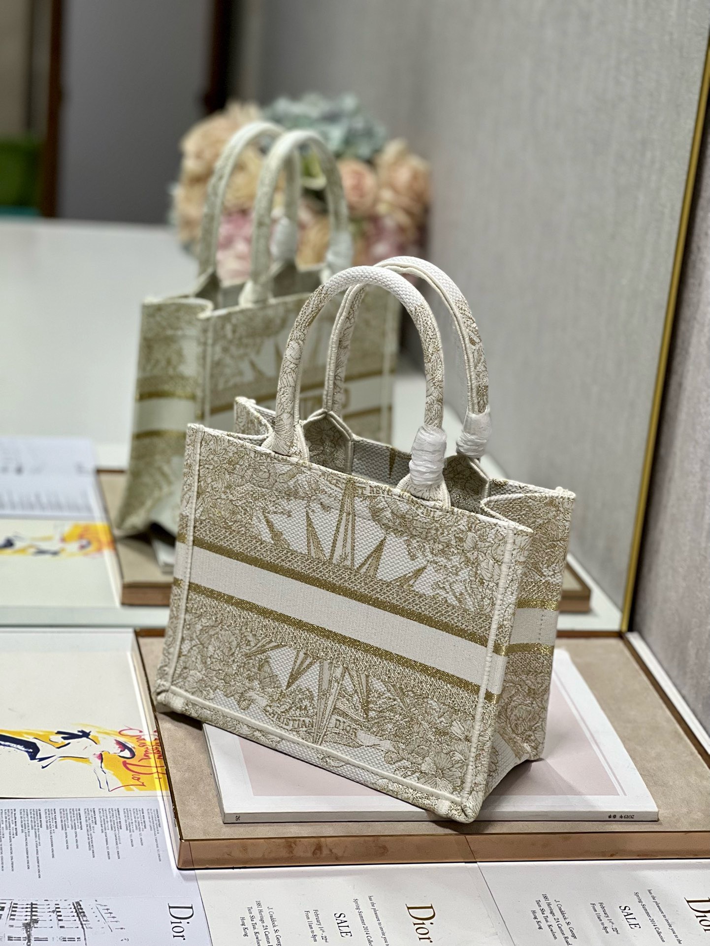 Bagsaaa D10r Small Book Tote Gold Tone Metallic - 26x22x8cm
