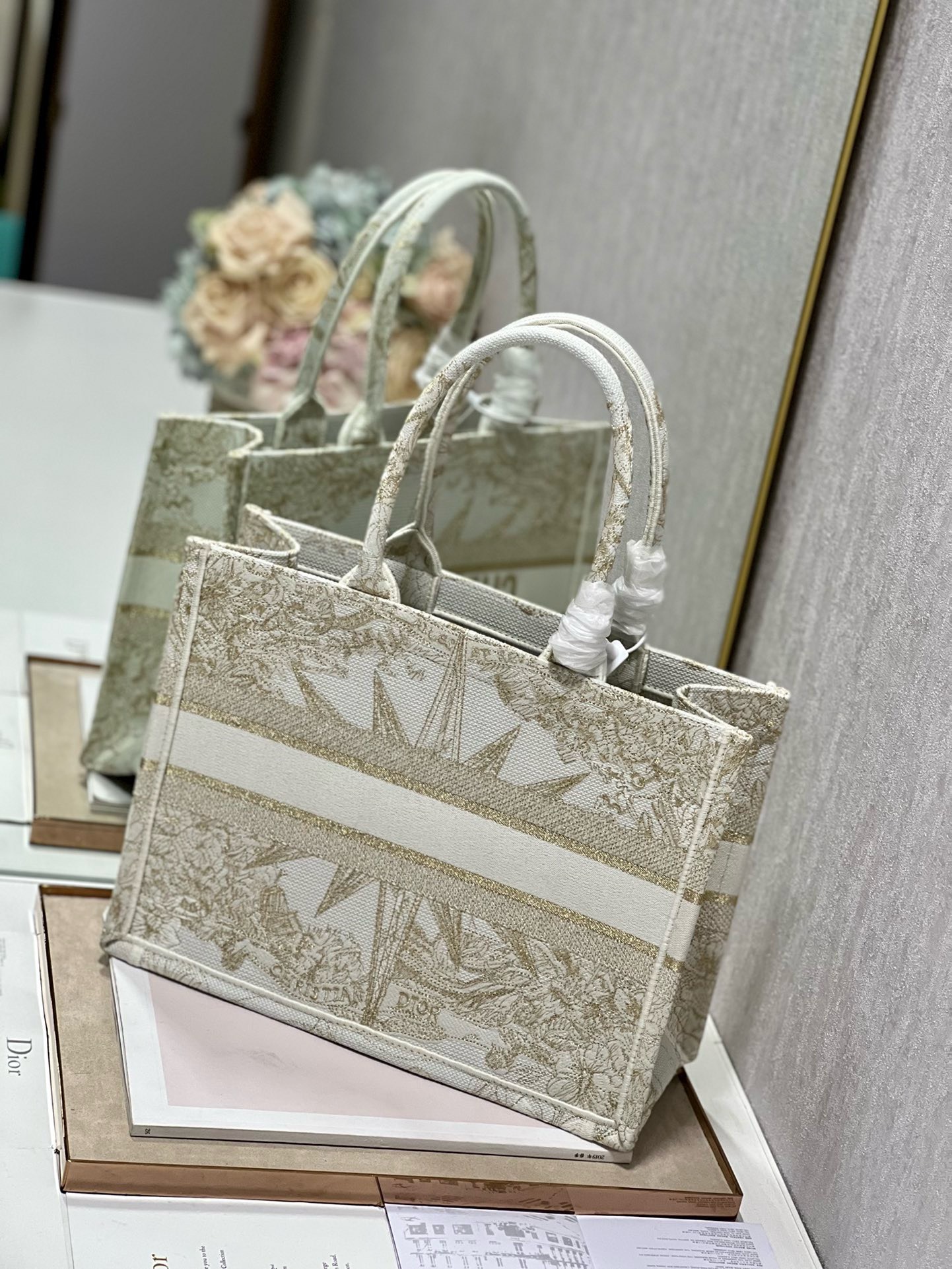 Bagsaaa D10r Medium Book Tote Gold Tone Metallic - 35cm