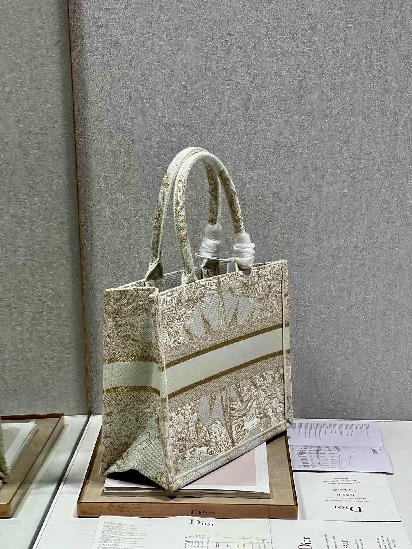 Bagsaaa D10r Medium Book Tote Gold Tone Metallic - 35cm