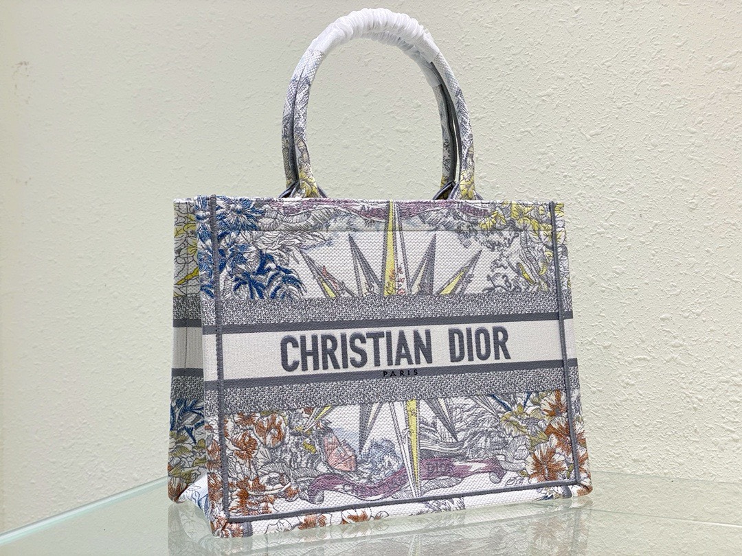 Bagsaaa D10r Medium Book Tote Multilcolor - 36cm