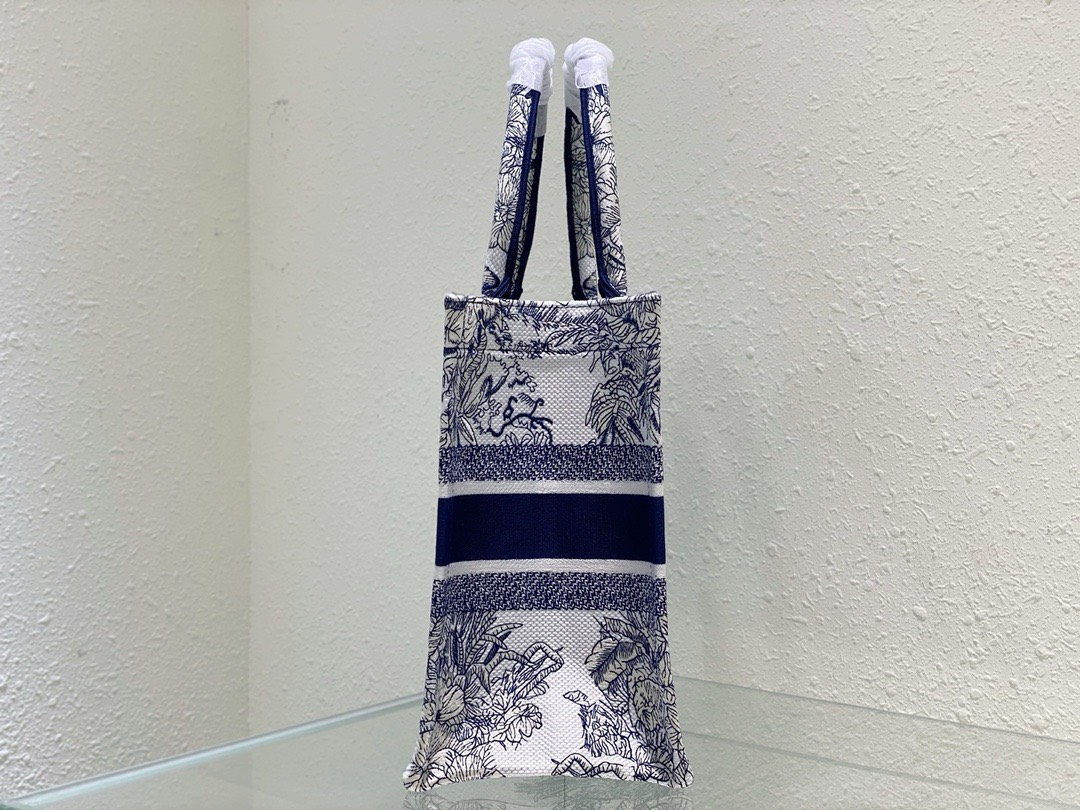 Bagsaaa D10r Medium Book Tote Dark Blue - 36cm