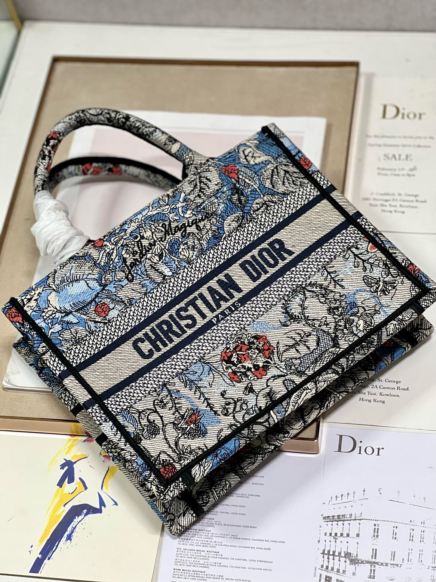 Bagsaaa D10r Small Blue Jardin Magique Embroidery Book Tote 26cm