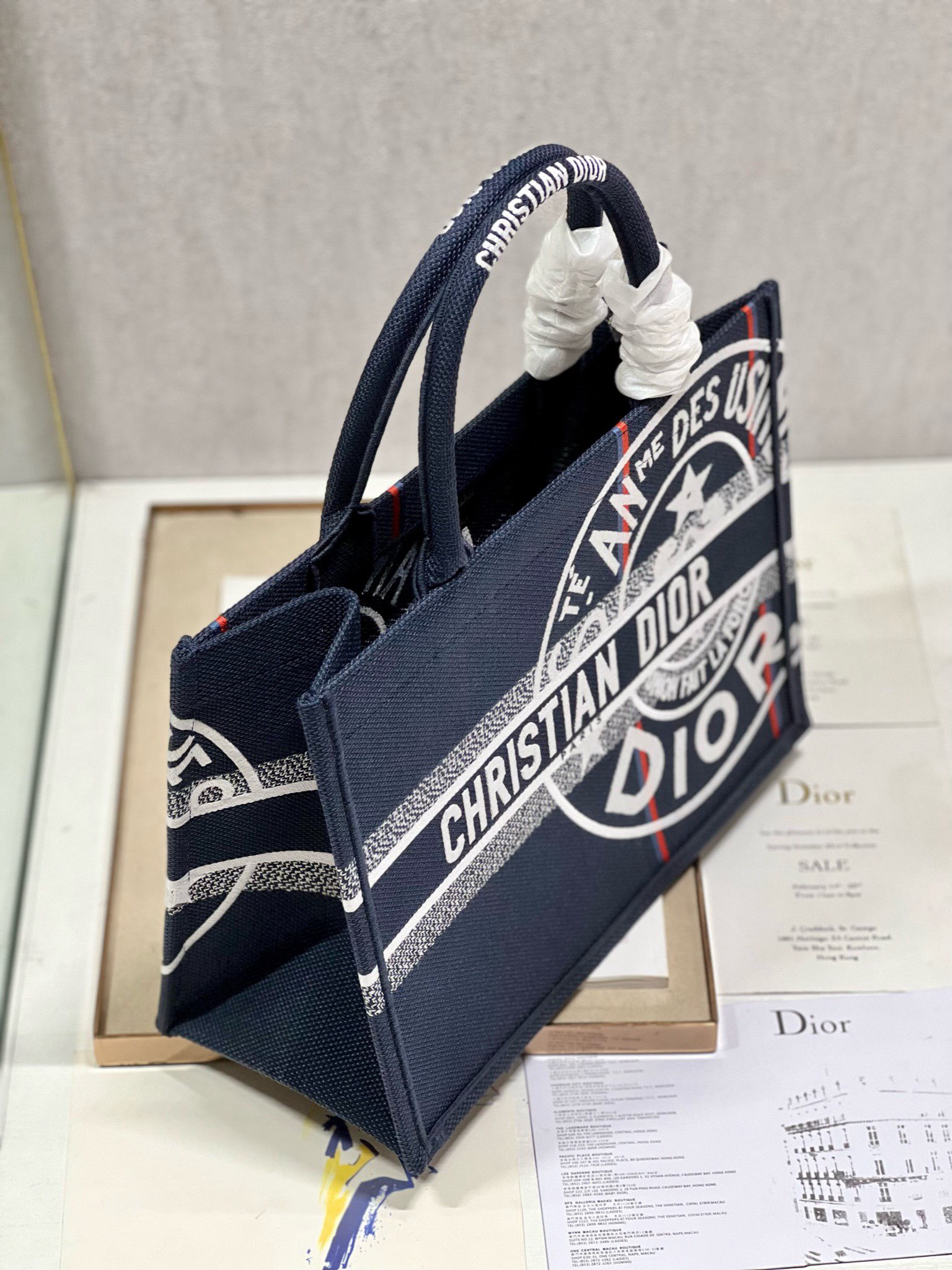 Bagsaaa Medium D10r Book Tote Blue D10r Union Embroidery - 36 x 27.5 x 16.5 cm
