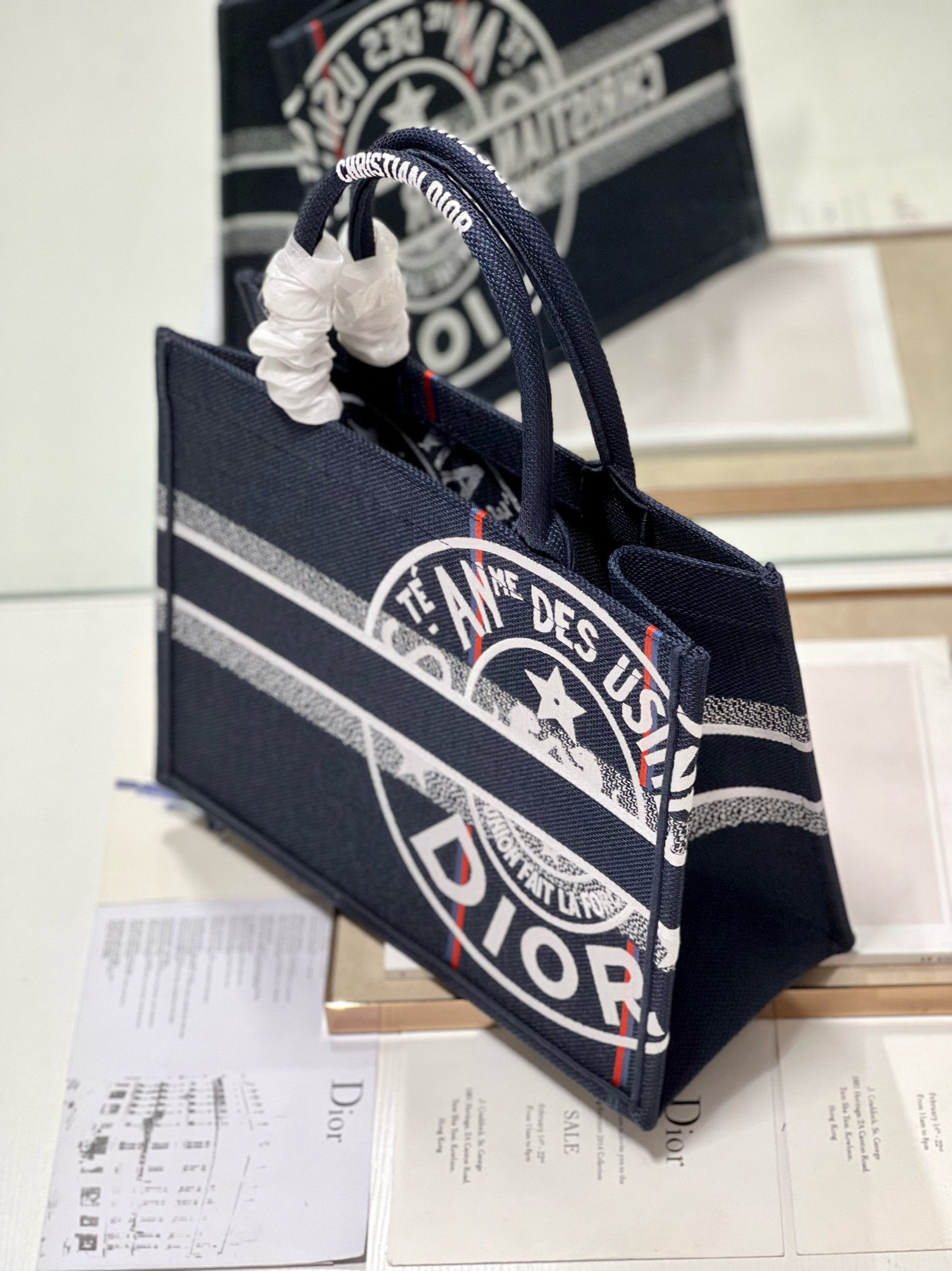 Bagsaaa Medium D10r Book Tote Blue D10r Union Embroidery - 36 x 27.5 x 16.5 cm