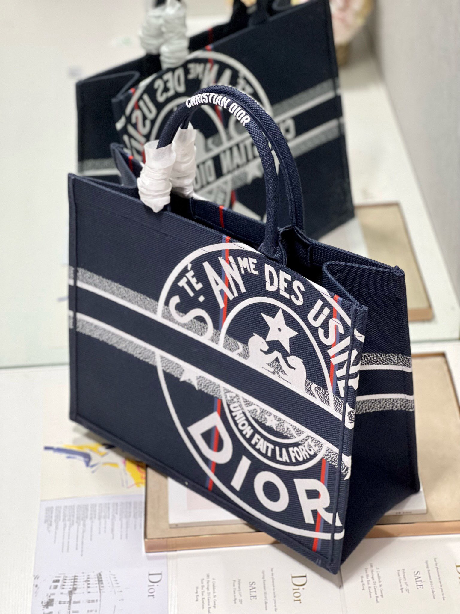 Bagsaaa D10r Large Book Tote Canvas Jute Union Embroidered Blue 42cm
