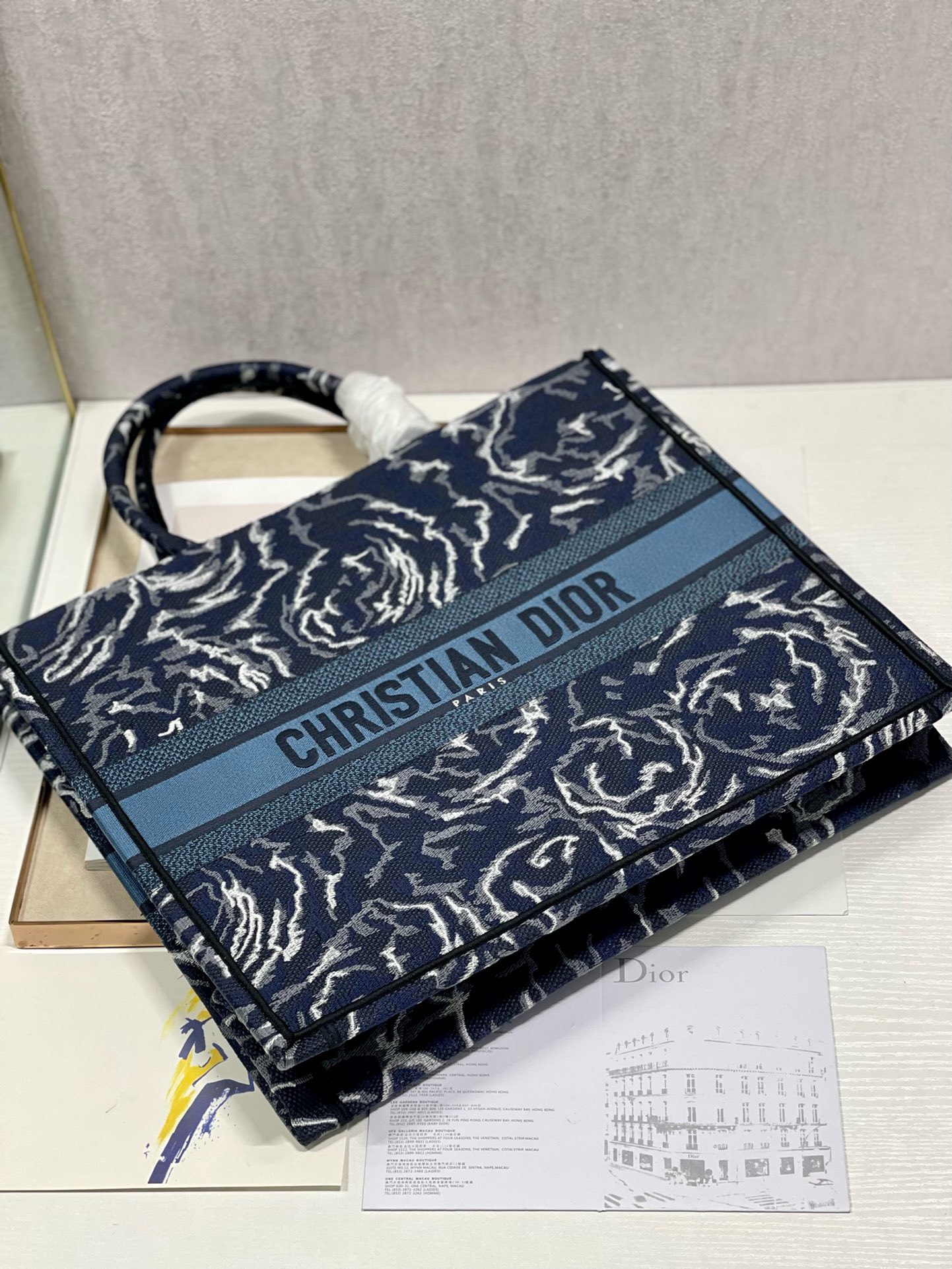 Bagsaaa D10r Large Book Tote Blue Roses Embroidery