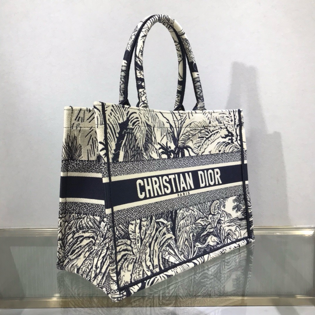 Bagsaaa D10r Medium Book Tote Black Forrest Embroidery