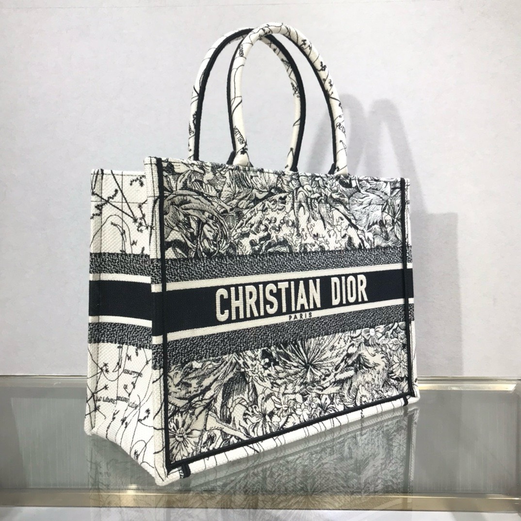 Bagsaaa D10r Medium Book Tote Black & White Embroidery